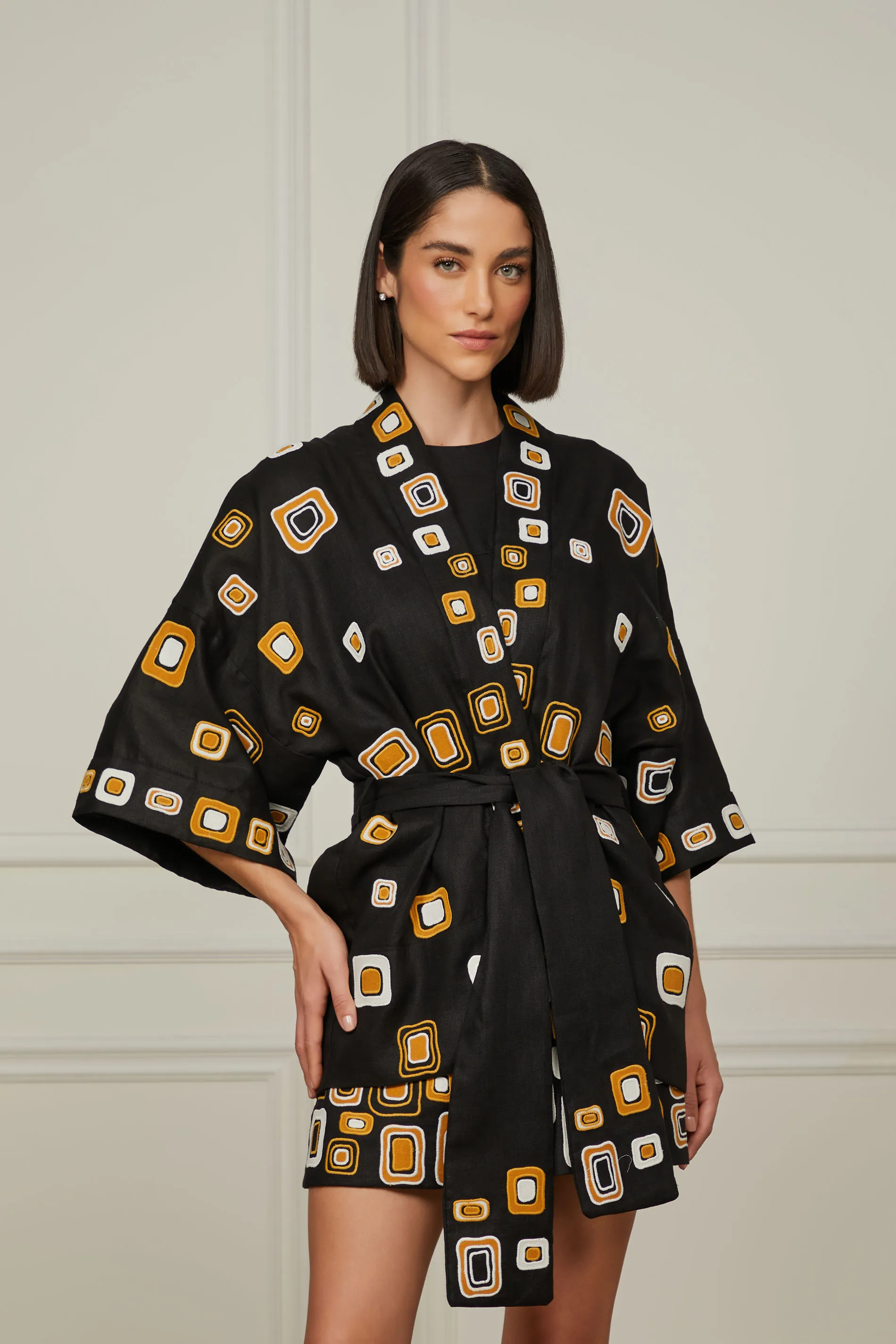 Kimono De Linho Bordado Mosaico