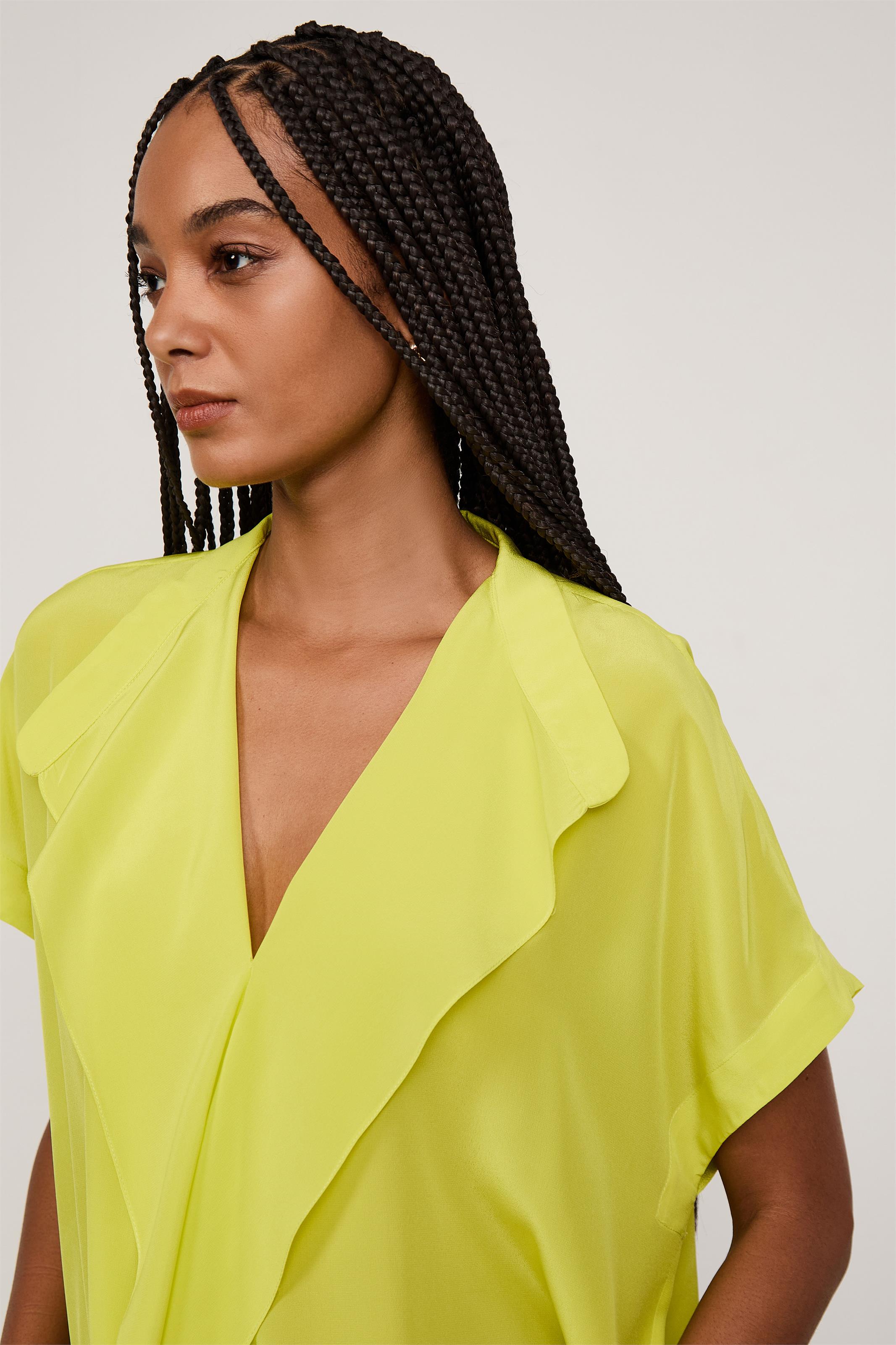 Blusa De Seda Manga Curta Flap — foto 4