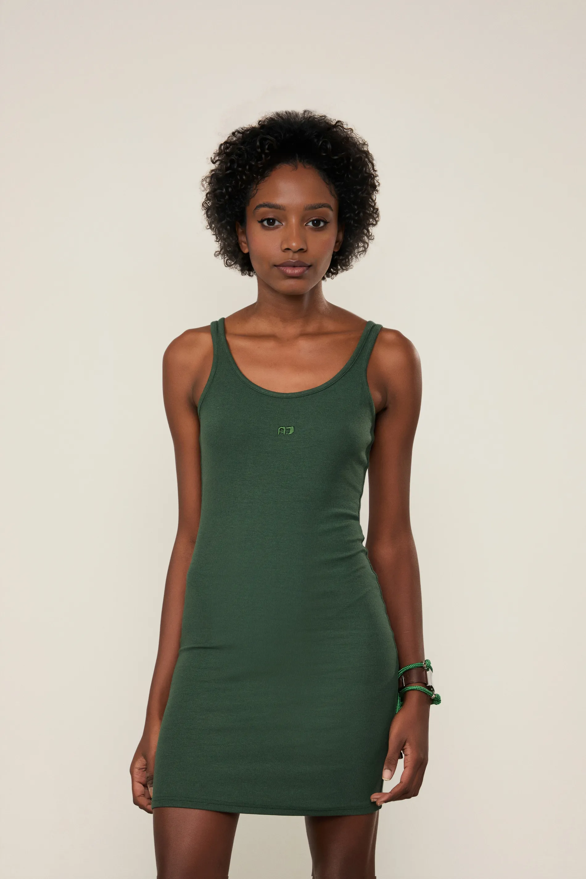Vestido De Malha Curto Com Alcas Finas — foto 4