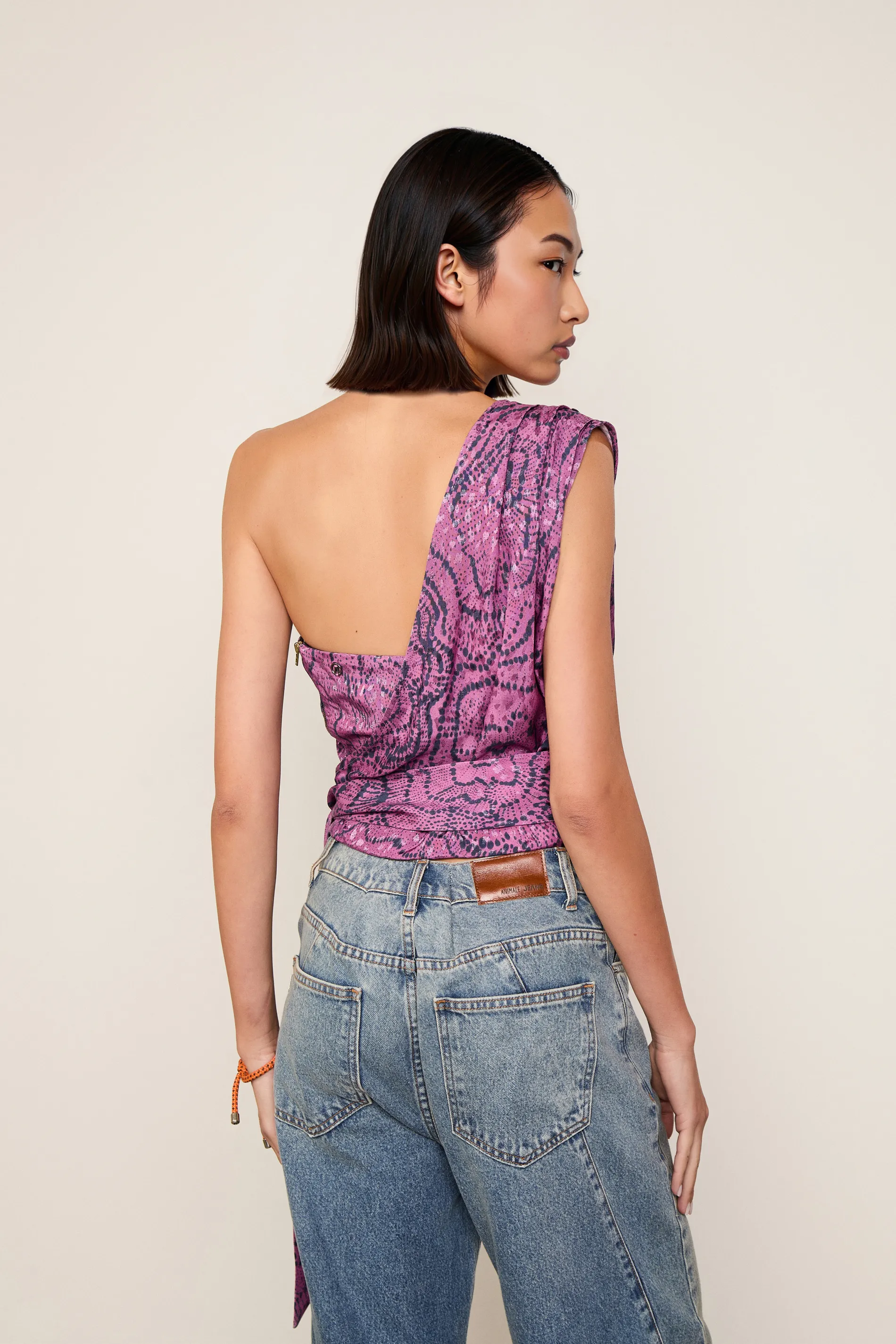 Blusa Est Floral Pipa e Navy — foto 3