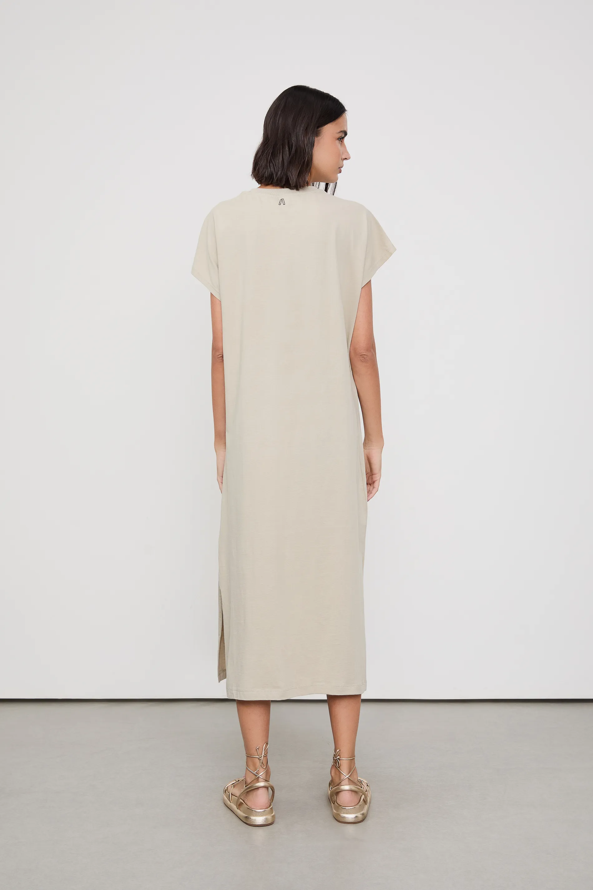 Vestido De Malha Texturizada Midi De Alça — foto 3