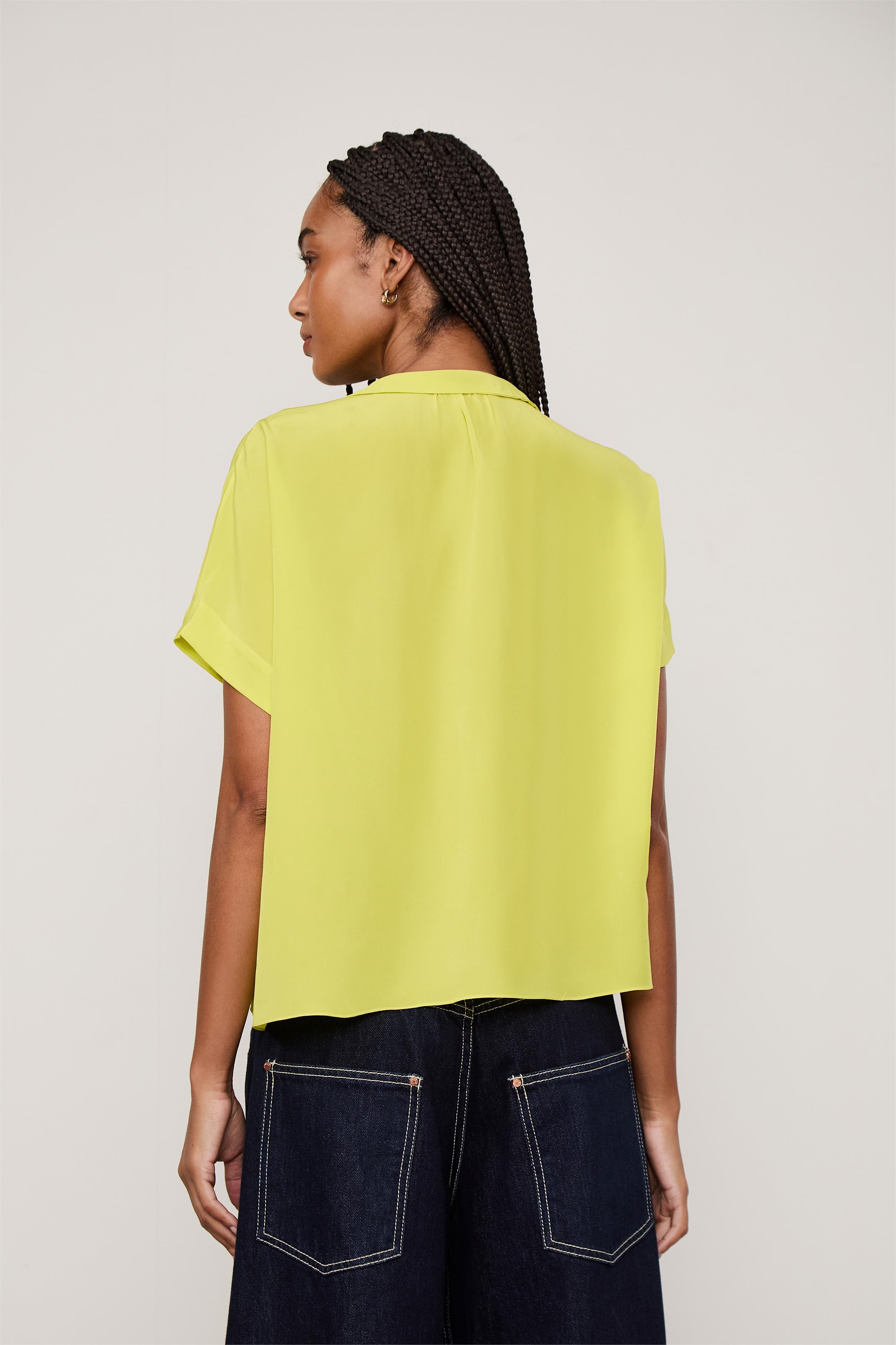 Blusa De Seda Manga Curta Flap — foto 3