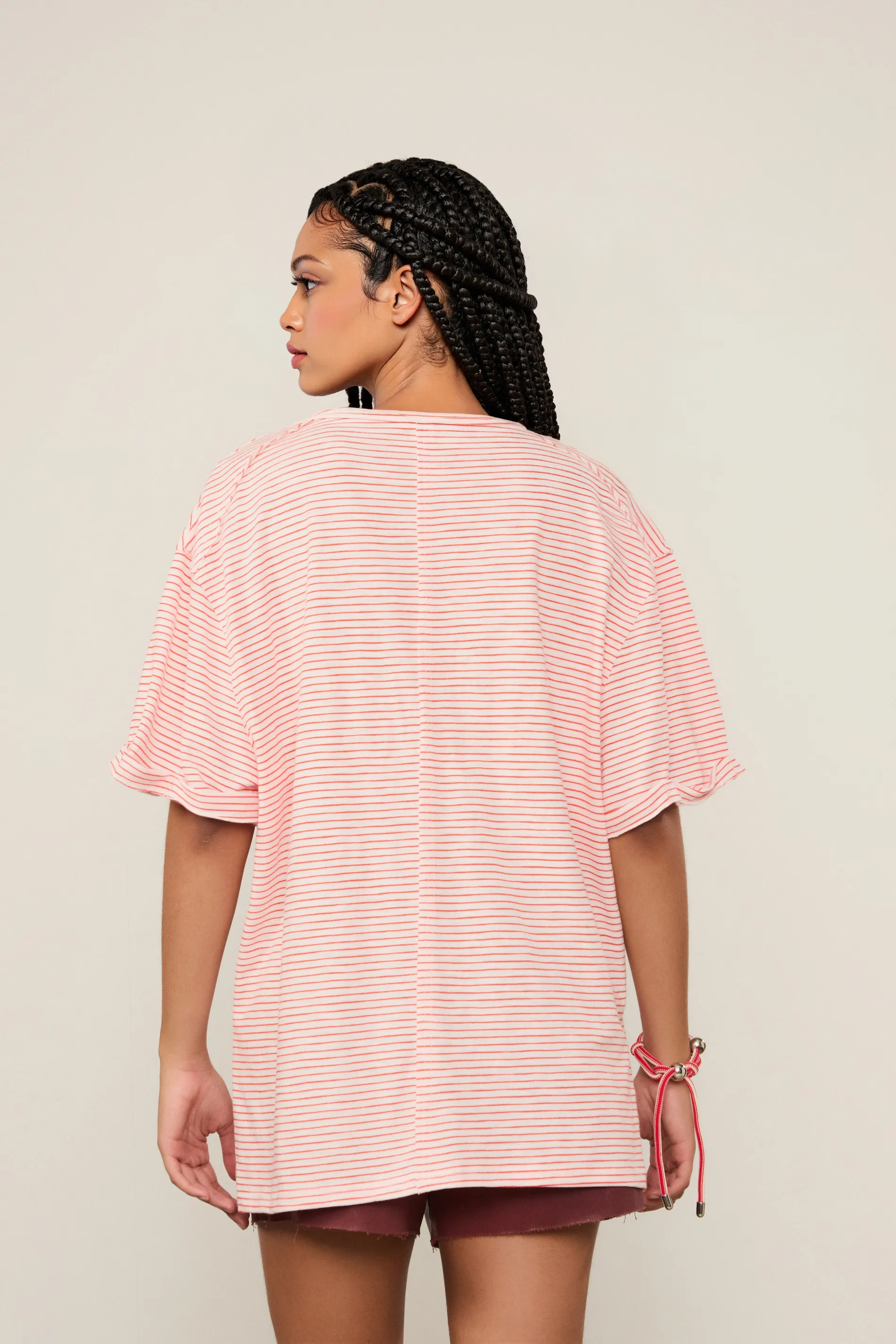 Camiseta De Malha Com Bolso Listrada — foto 3