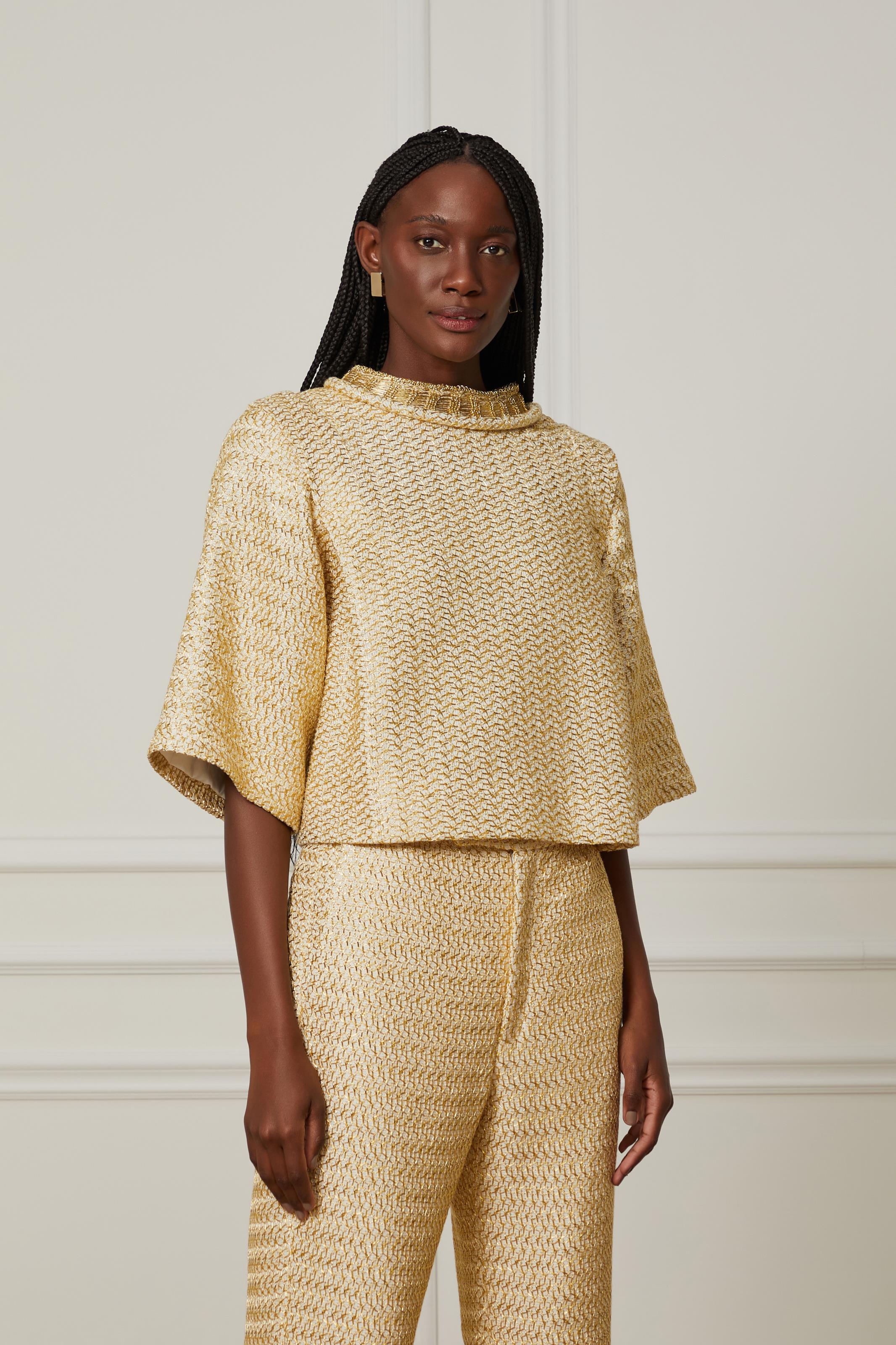 Camiseta De Tecido Com Lurex Dourado Ombreira e Gola De Tricô — foto 4