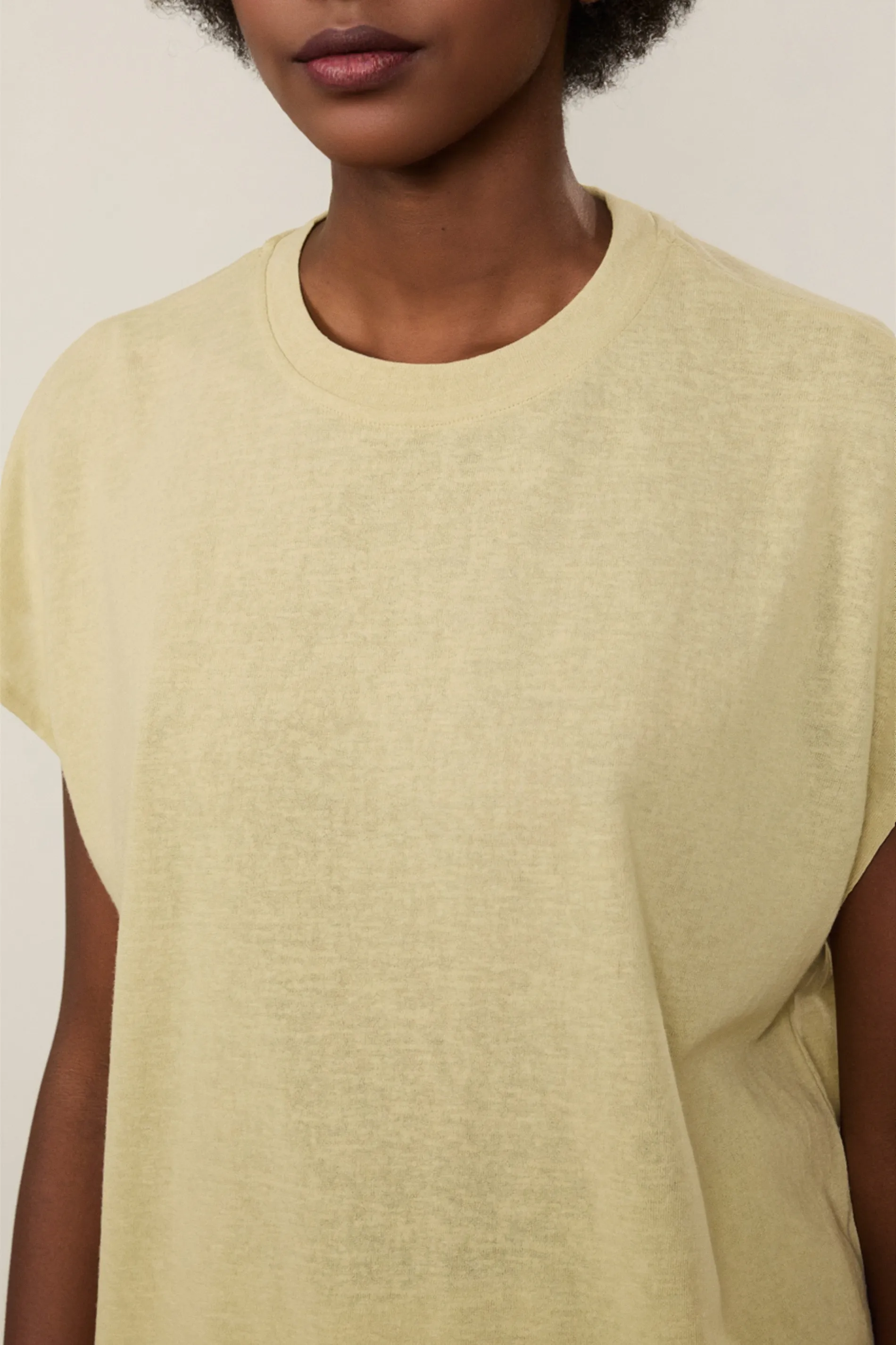 Camiseta De Malha Sem Manga — foto 4