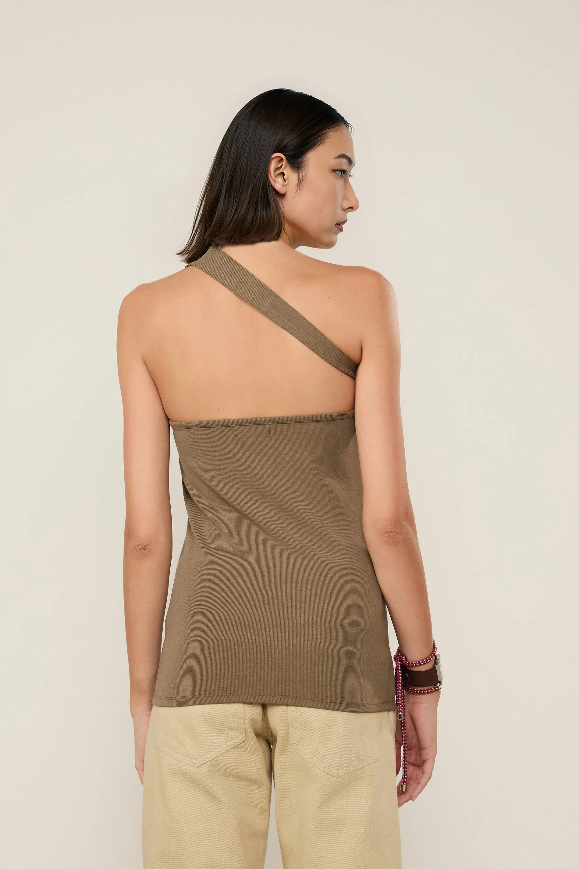 Regata De Malha Halter Neck Assimetrica — foto 3