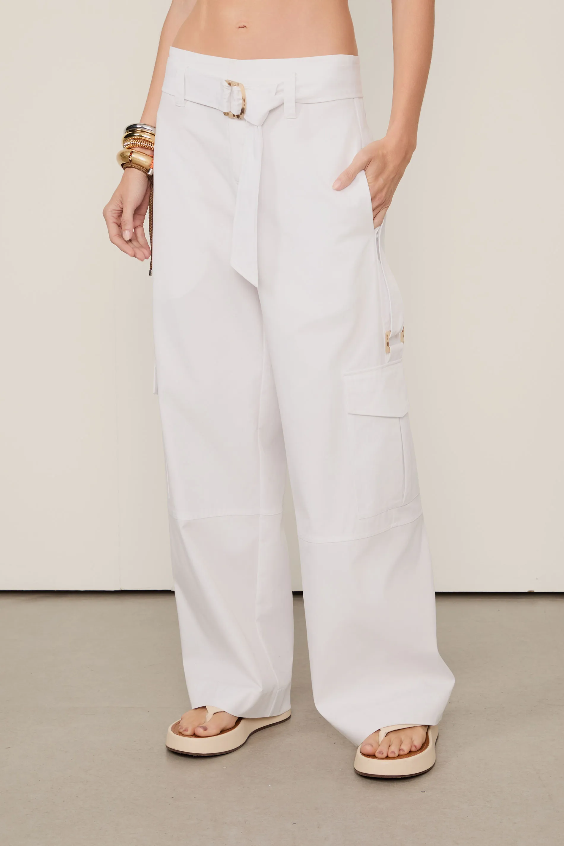 Calça Cargo Com Cinto Reta — foto 2