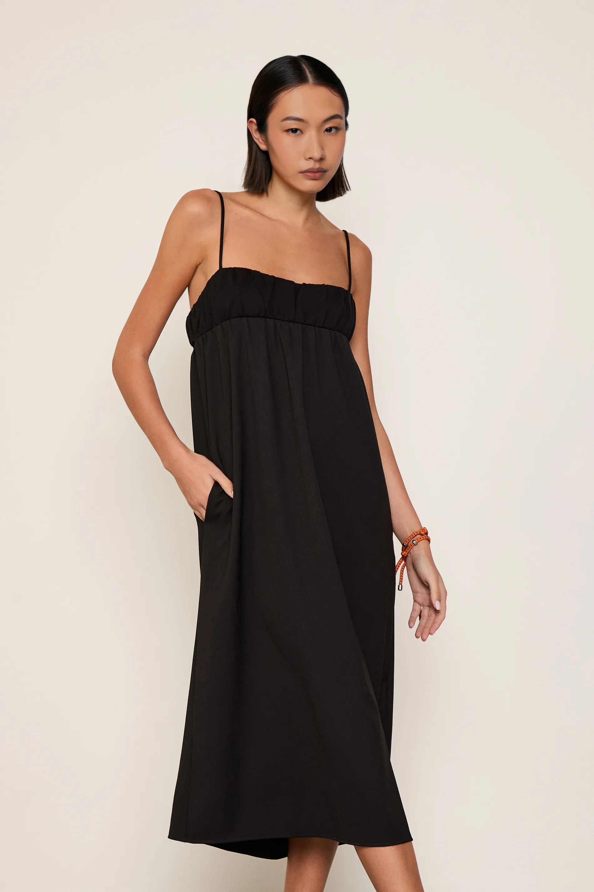 Vestido De Crepe Franzido — foto 2