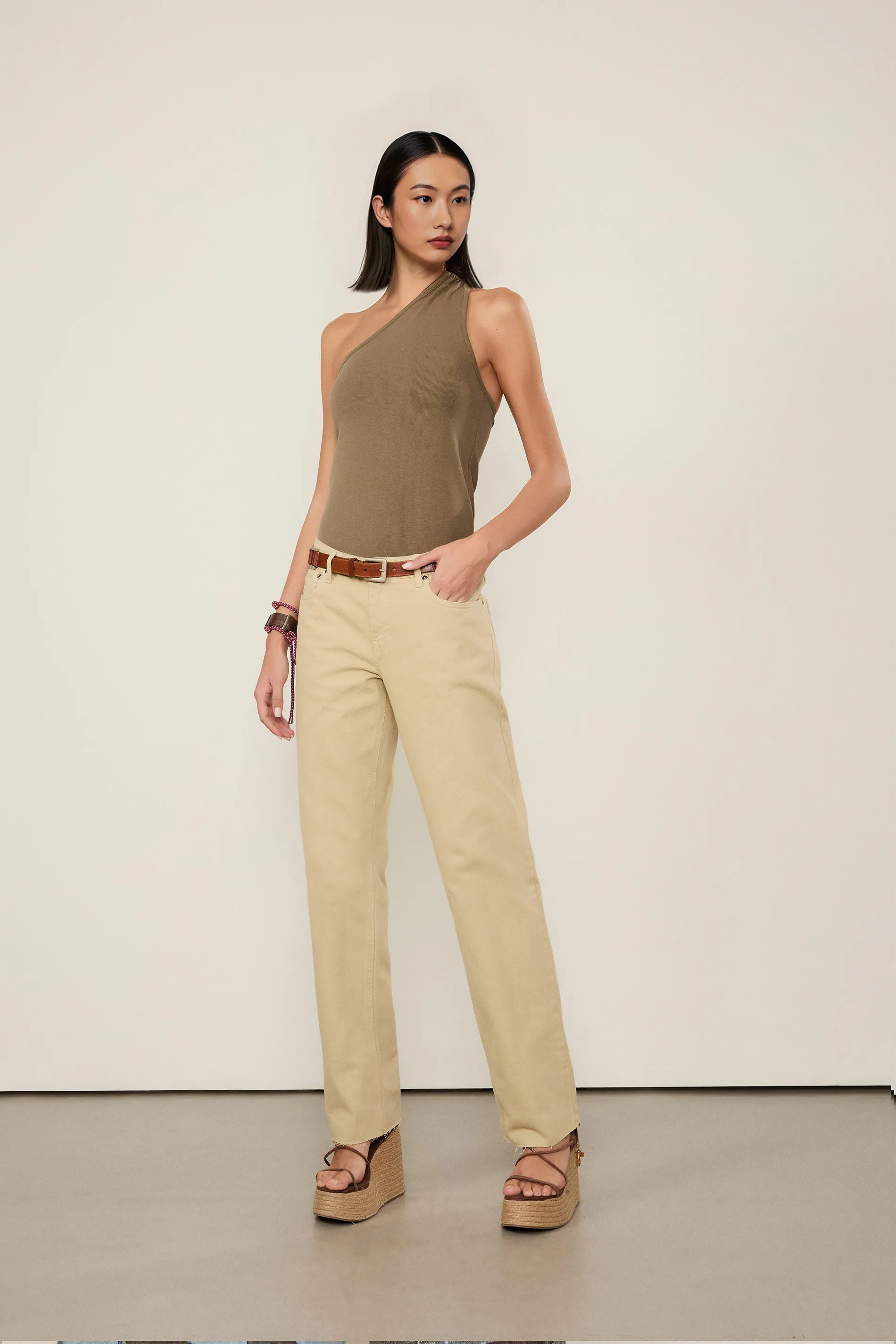 Regata De Malha Halter Neck Assimetrica
