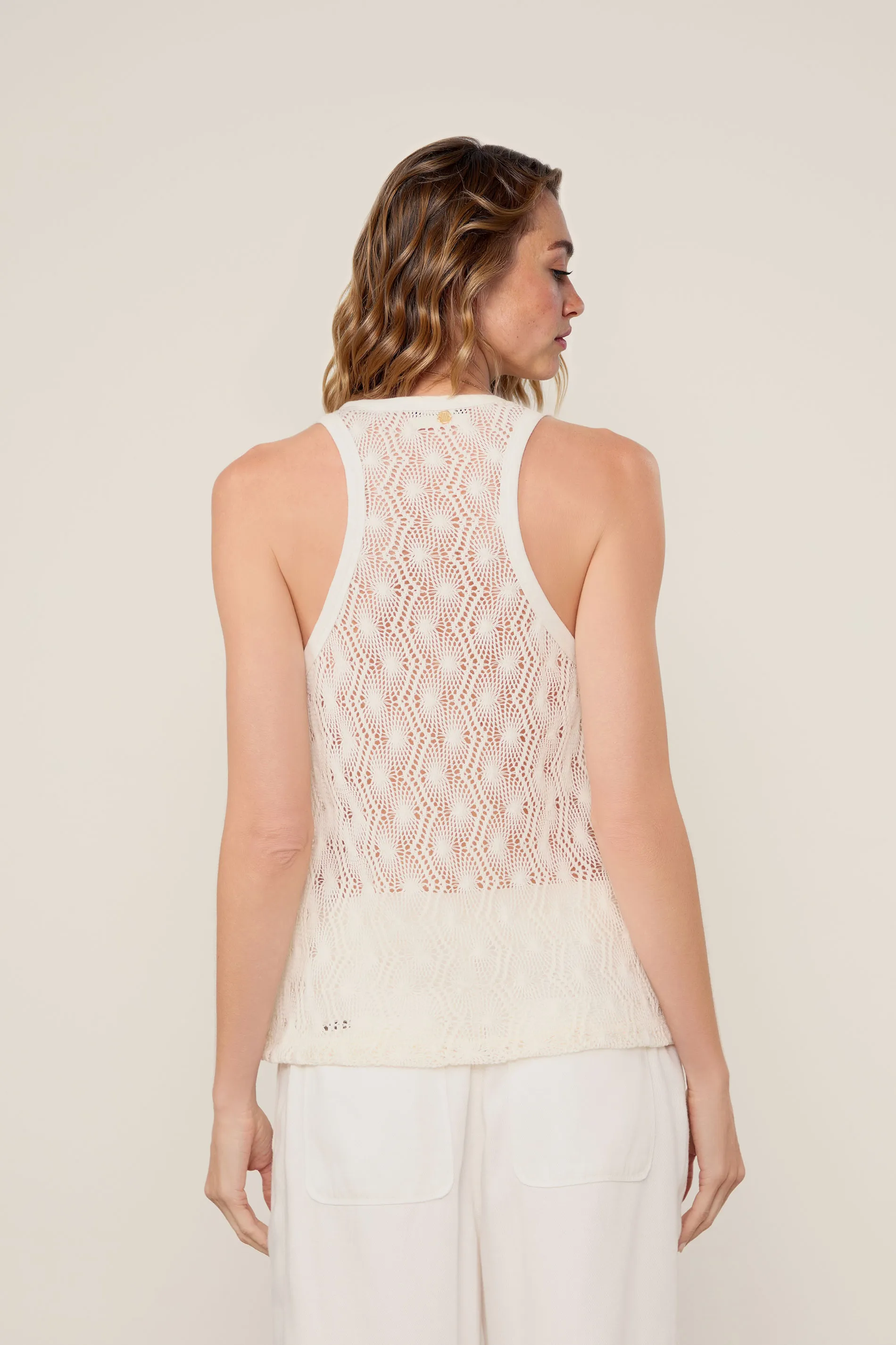 Regata Halter Tricot Bordado — foto 3