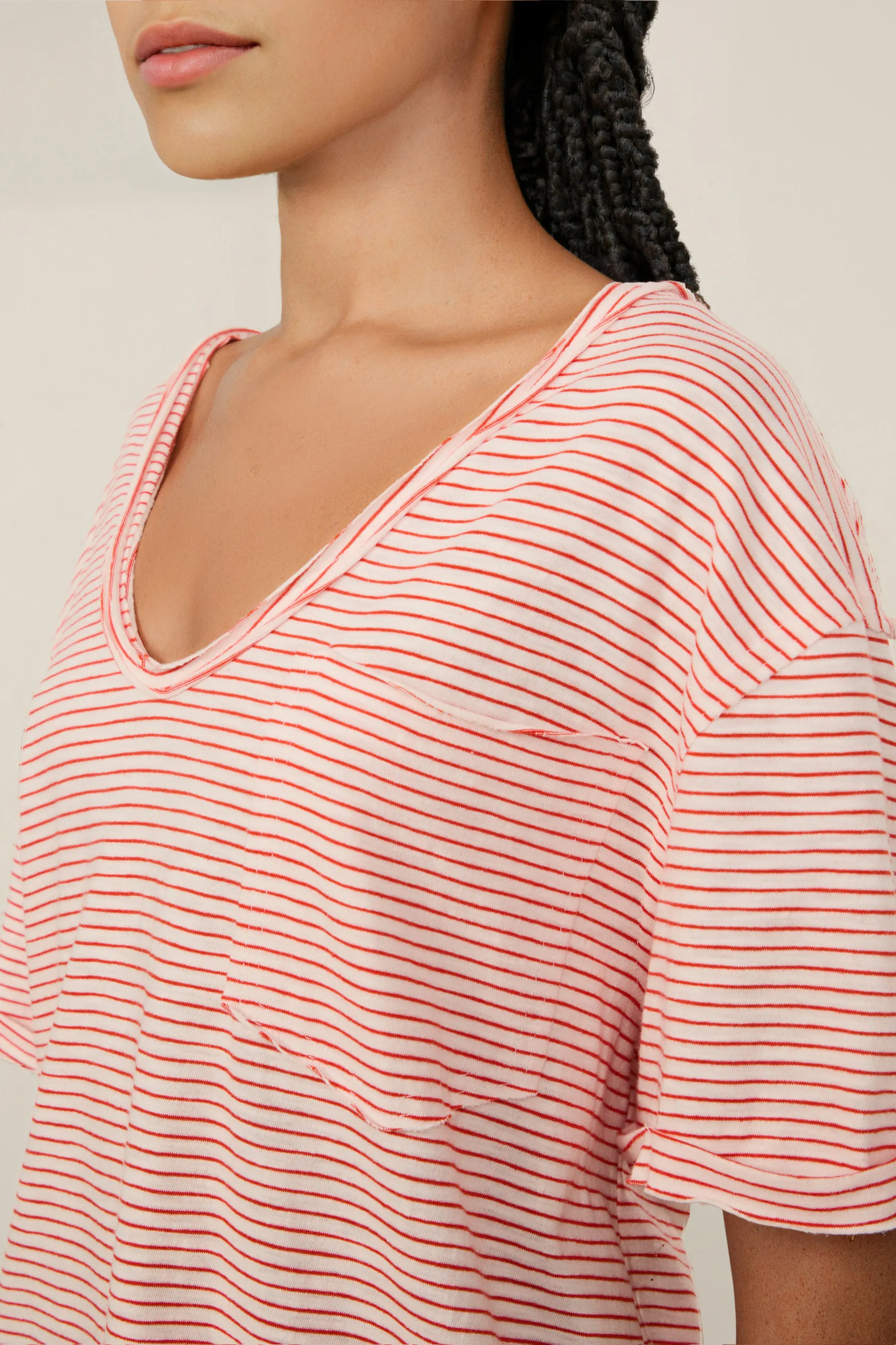 Camiseta De Malha Com Bolso Listrada — foto 4