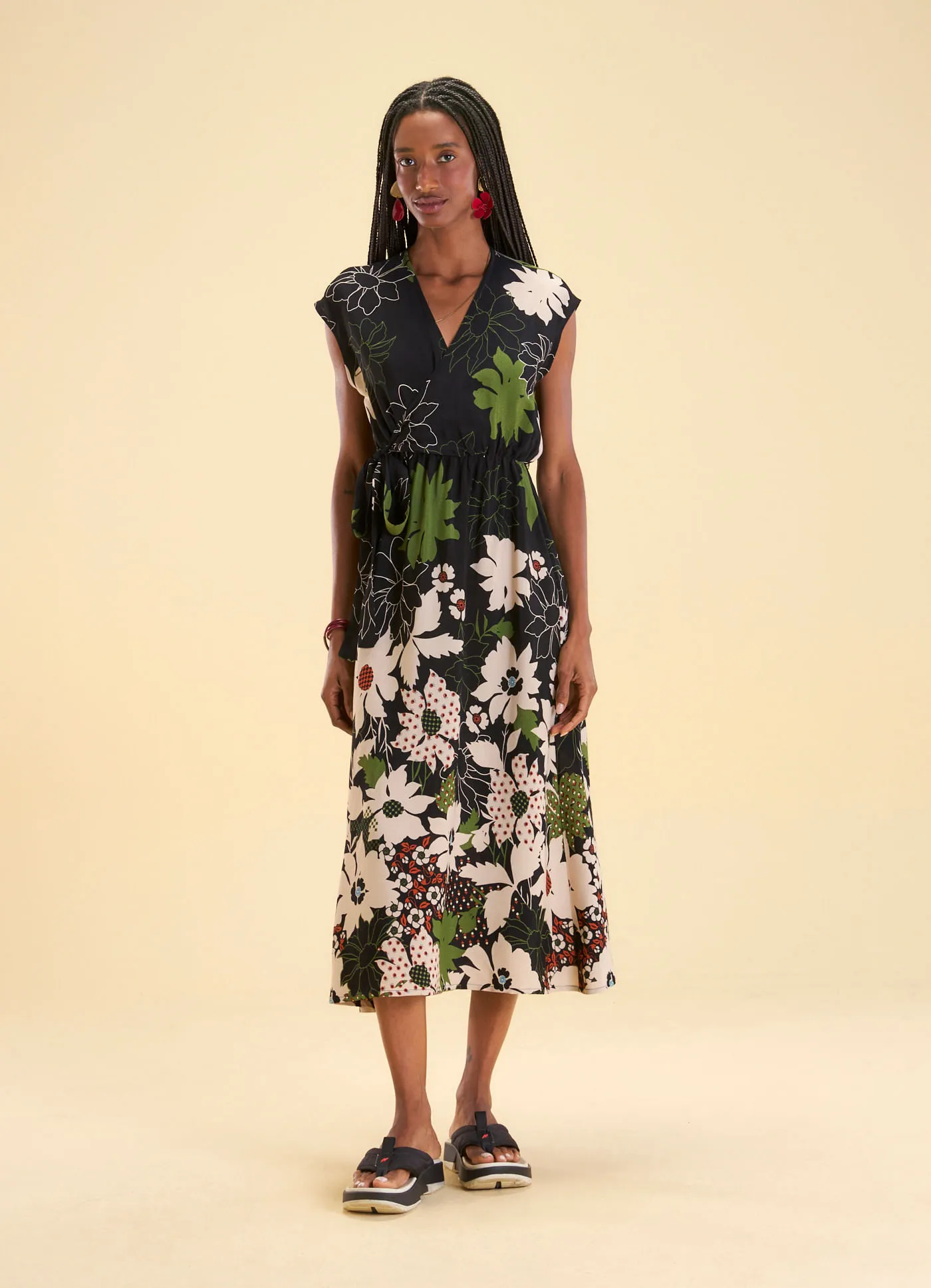 Vestido midi acinturado estampado romântica — foto 2