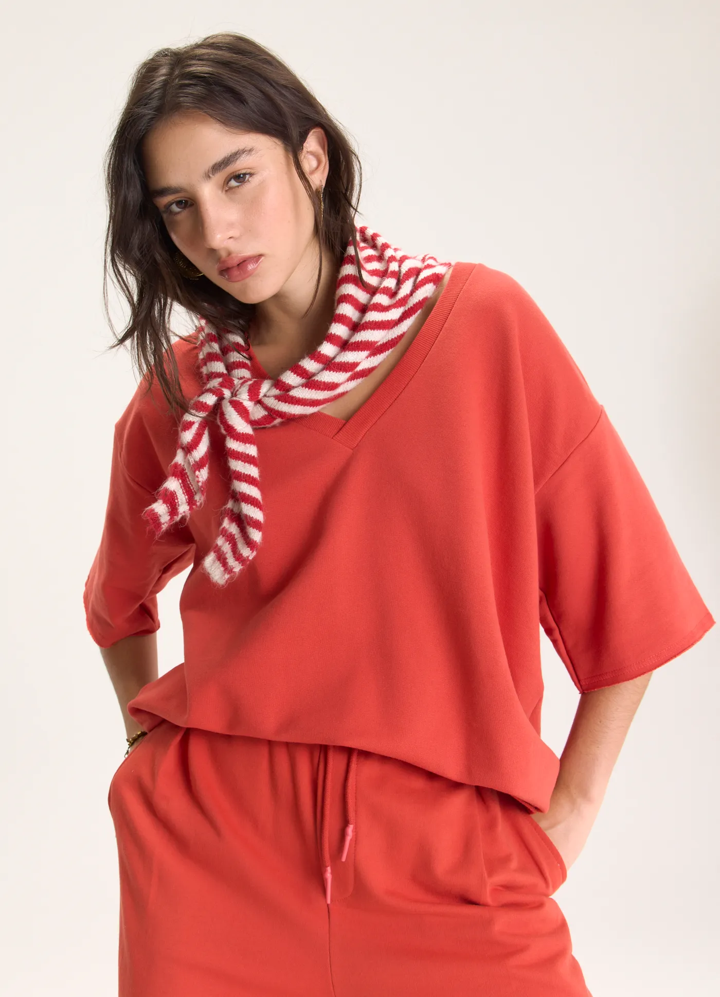 Blusa maxi moletom gola v vermelho