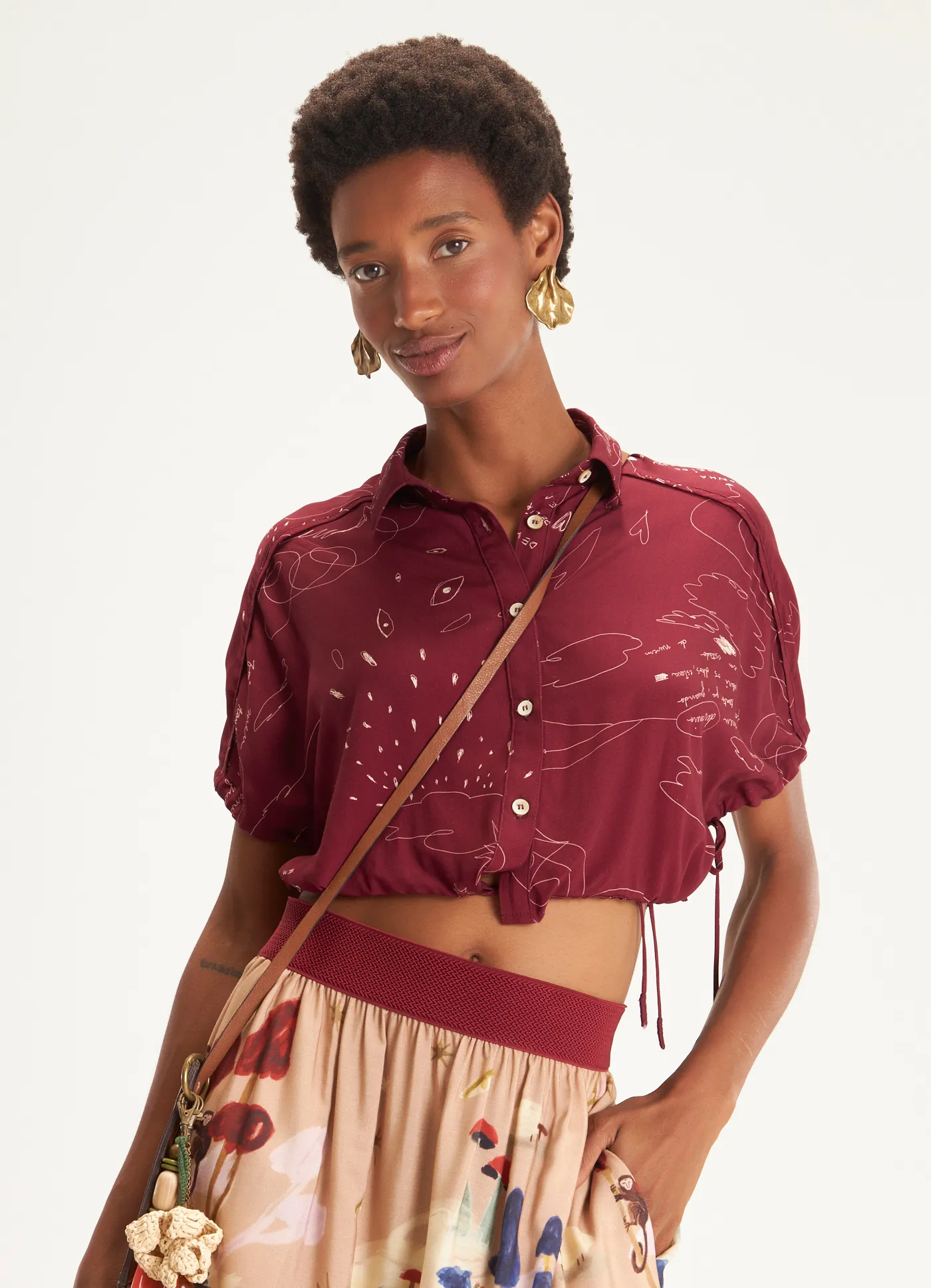 Camisa curta estampada desrazão