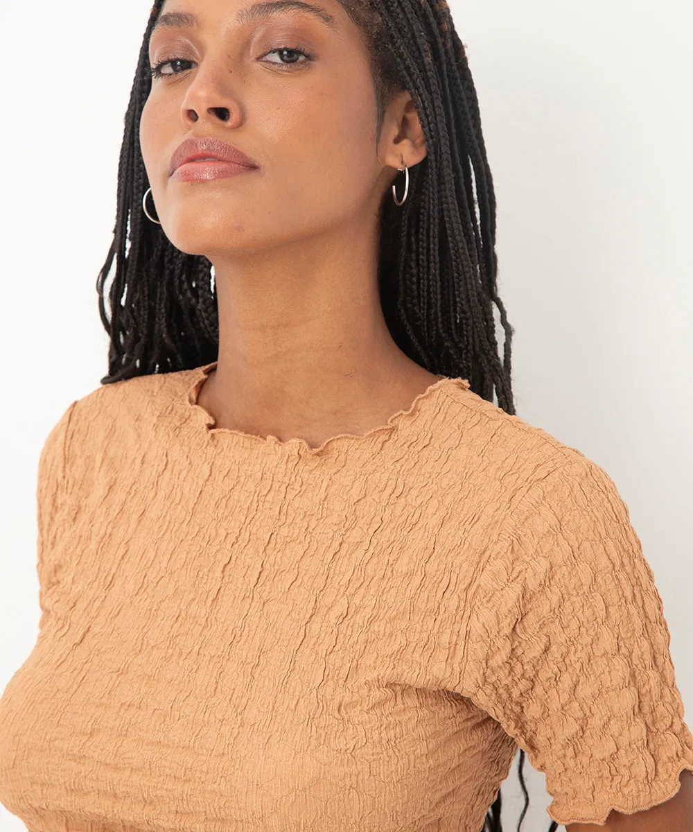blusa manga curta texturizada - caramelo — foto 4