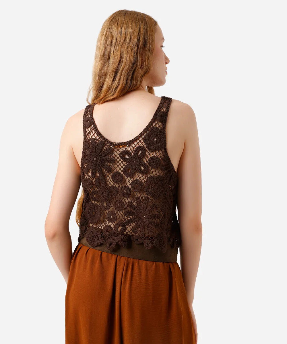 regata feminina de crochet floral marrom — foto 2