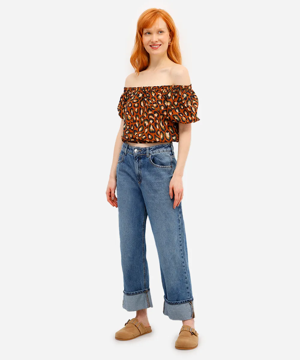 blusa ombro a ombro feminina de viscose animal print marrom — foto 3
