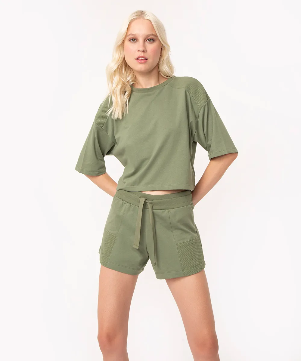 short básico de malha com recortes cintura alta - verde mate — foto 5
