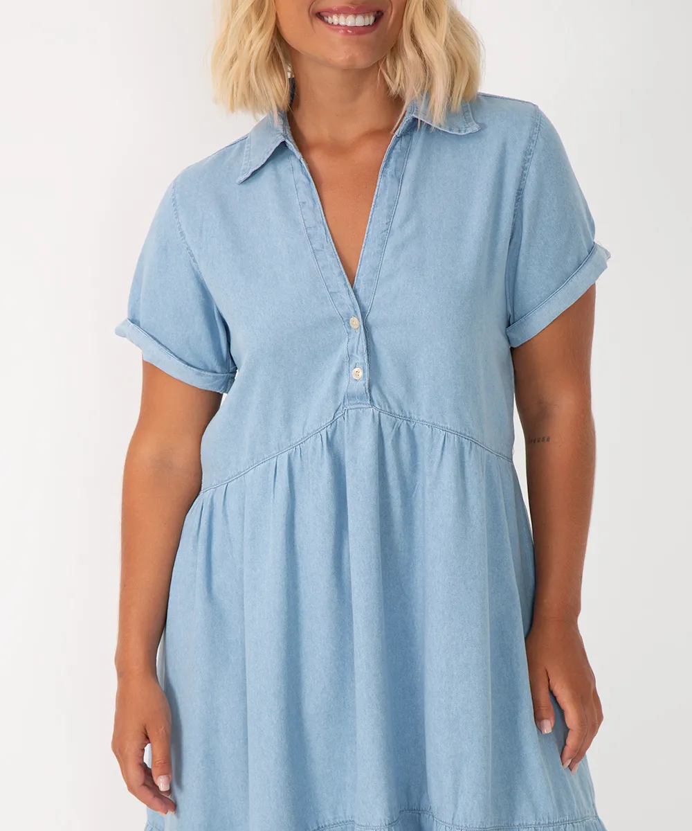 vestido midi jeans com recortes manga curta azul claro — foto 4