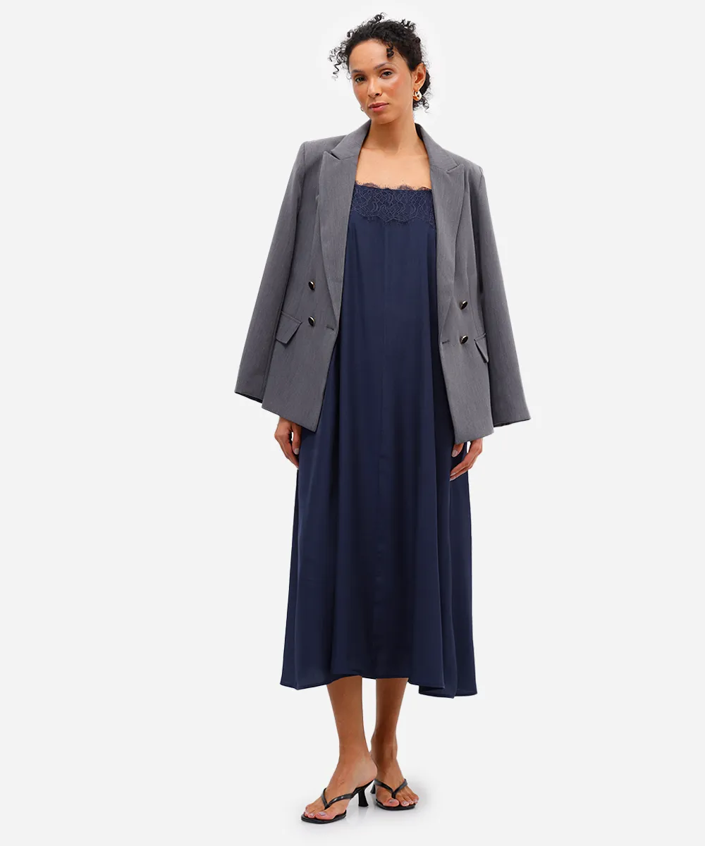 vestido midi feminino com renda acetinado azul — foto 4