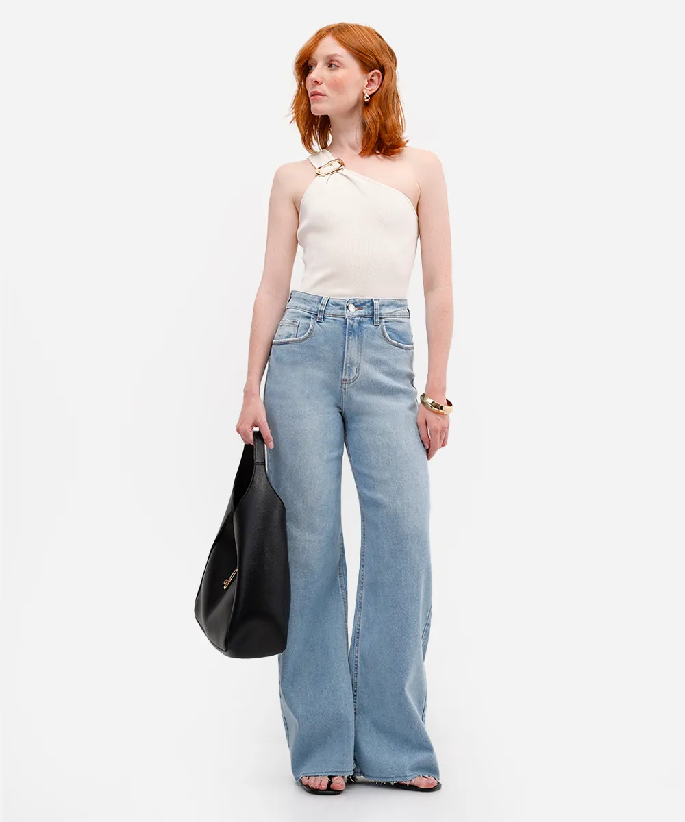 blusa ombro único feminina de tricot com fivela off white — foto 3