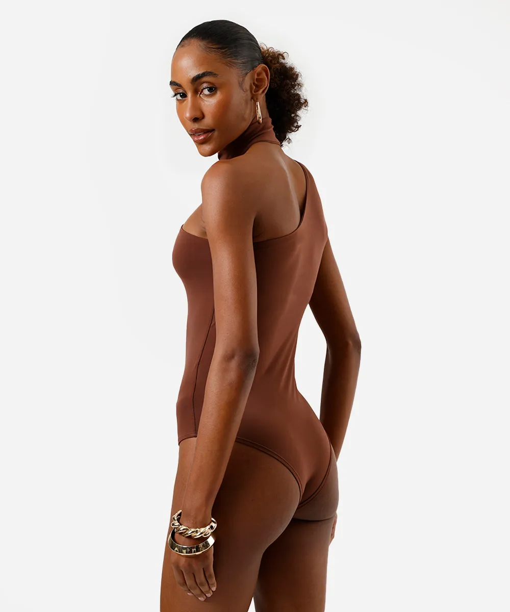 body ombro único feminino com amarração marrom — foto 3