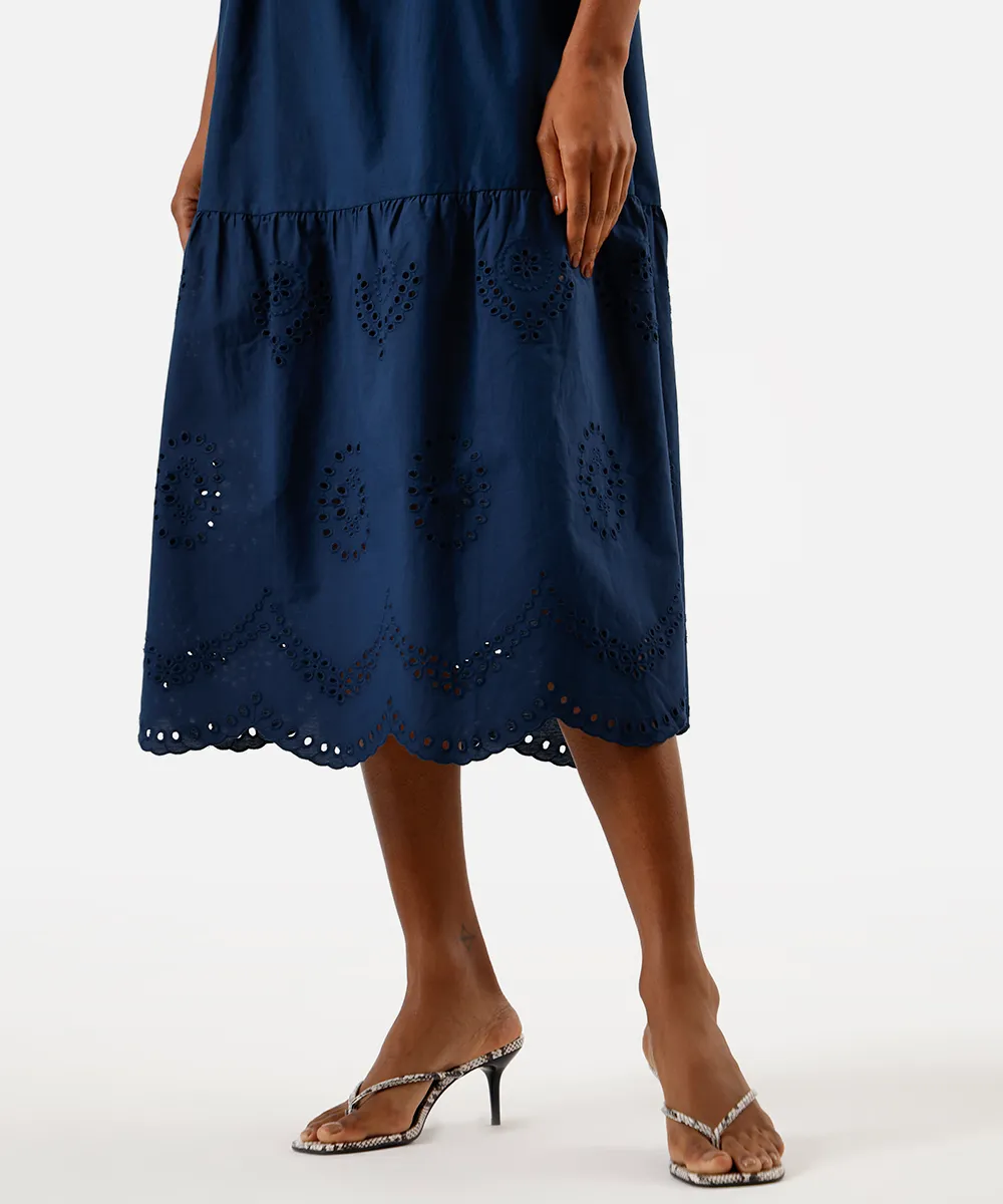 vestido midi feminino de algodão com bordado azul — foto 4