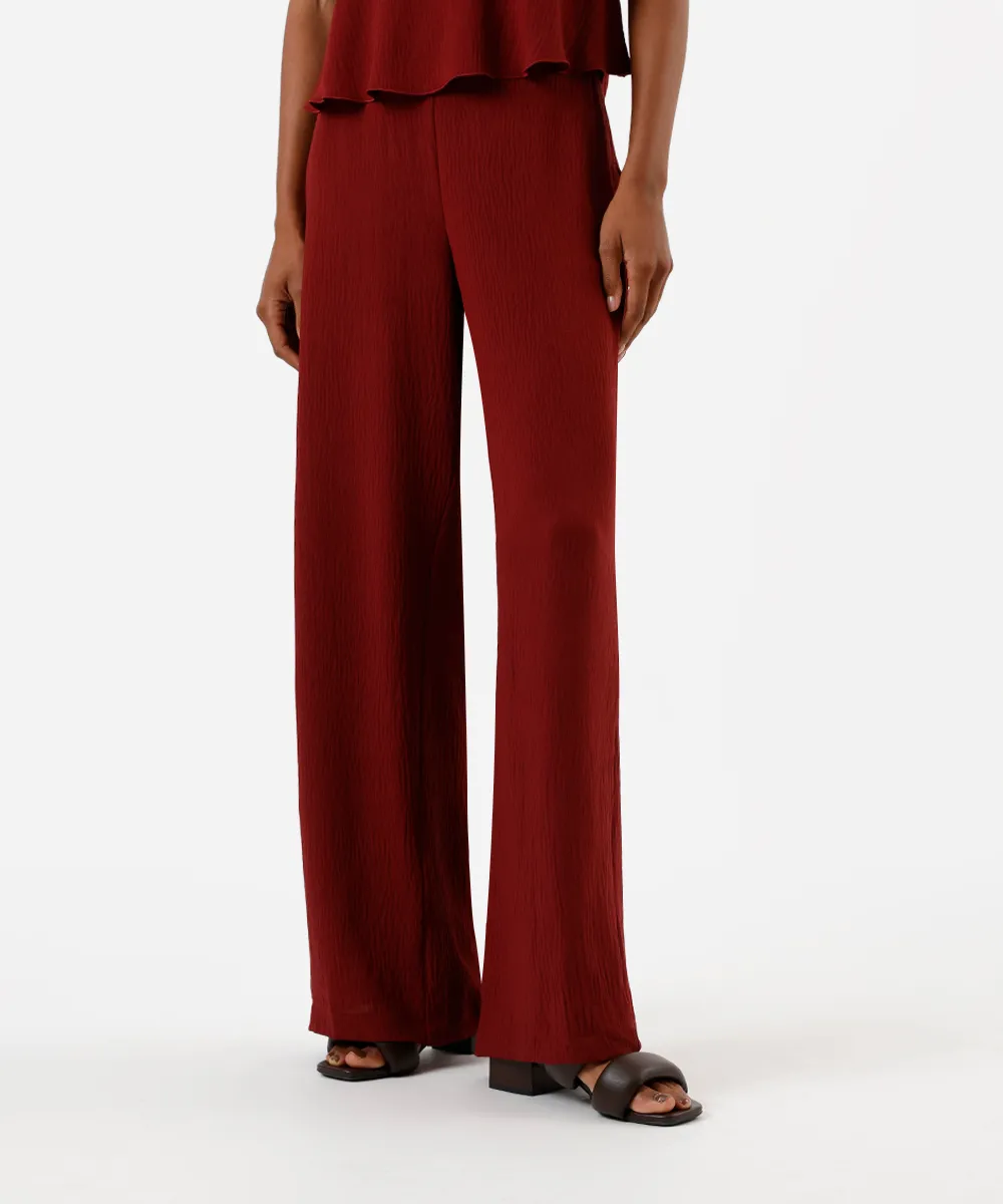 calça reta feminina texturizada vinho — foto 2