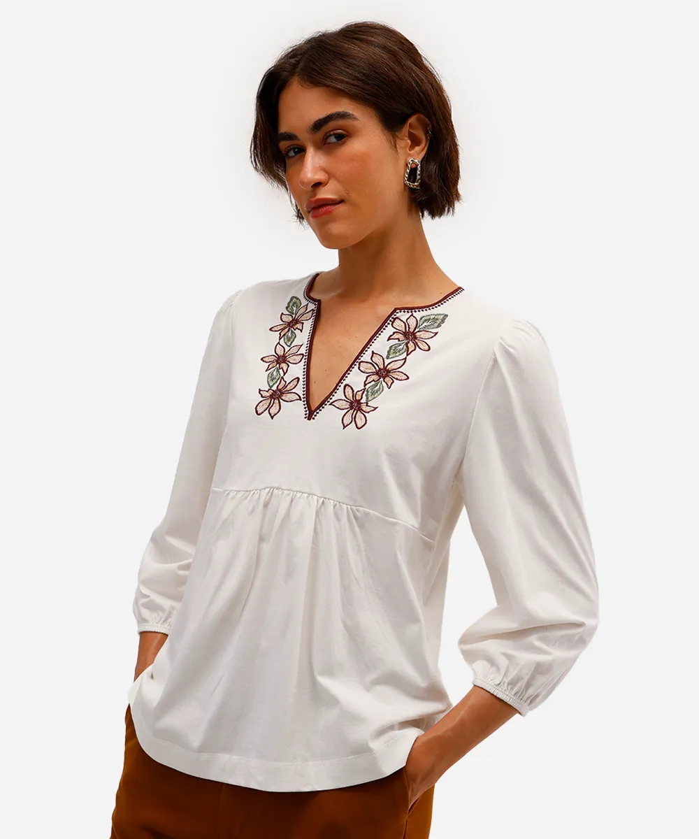bata feminina de algodão com bordado floral off white