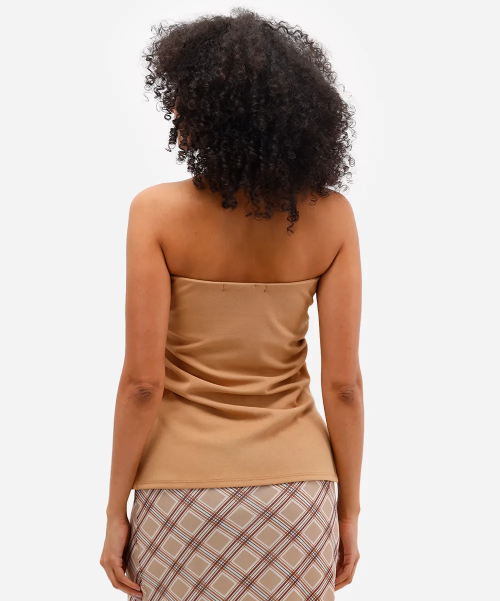 blusa sem alça feminina franzida com fendas marrom — foto 2