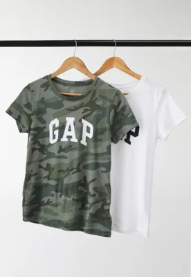 Kit 2pçs Camiseta GAP Logo Verde e Branca — foto 8