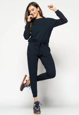 Conjunto Salvatore Comfy Com Casaco Gola Canoa e Jogger Moletinho Preto — foto 7
