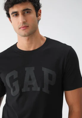 Camiseta GAP Logo Preta — foto 6