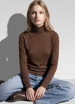 Blusa de Tricot Marrom Café Gola Alta Manga Longa Justa Sob — foto 8