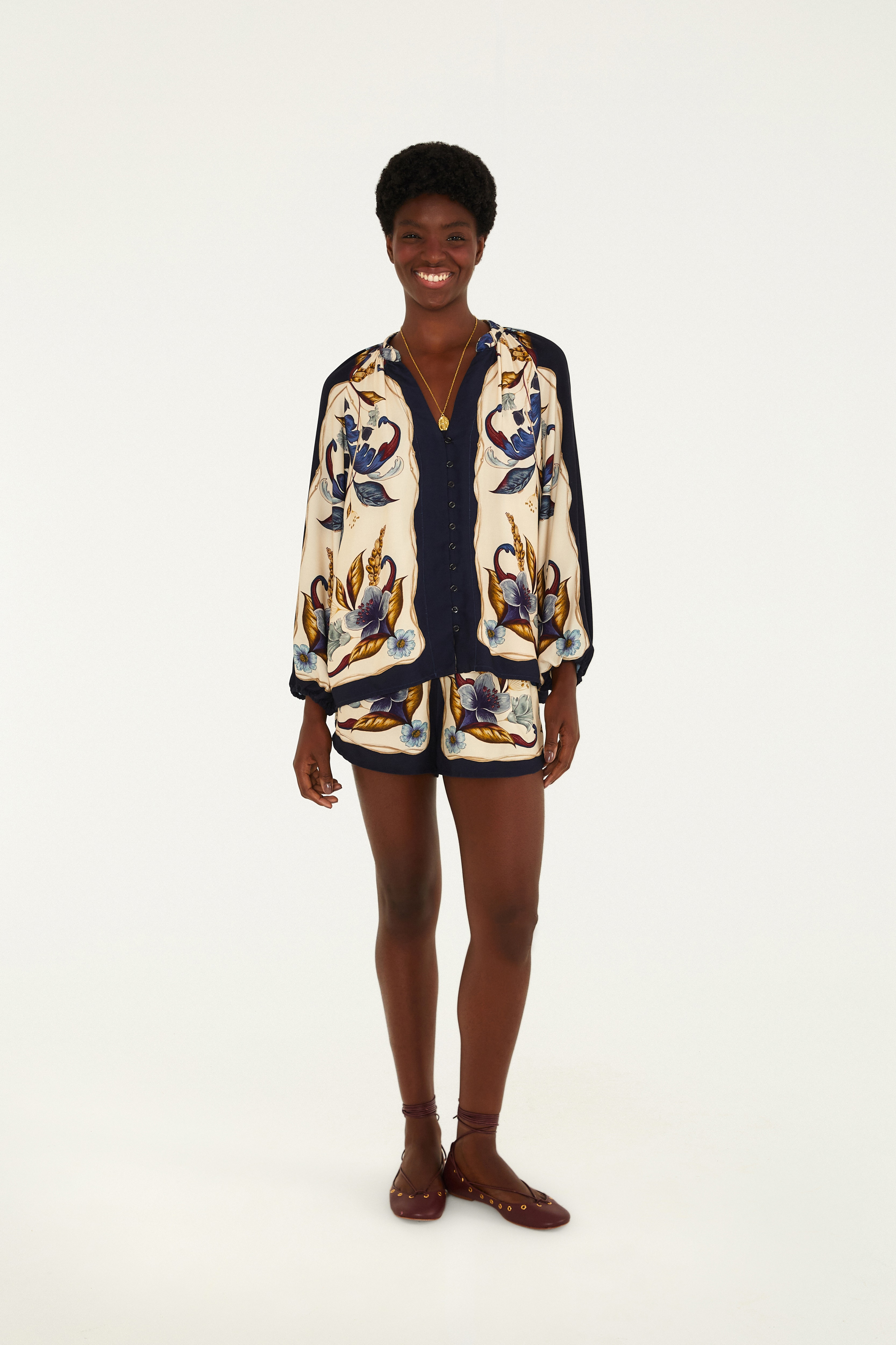 Short Estampado Floral Maye Bege — foto 2