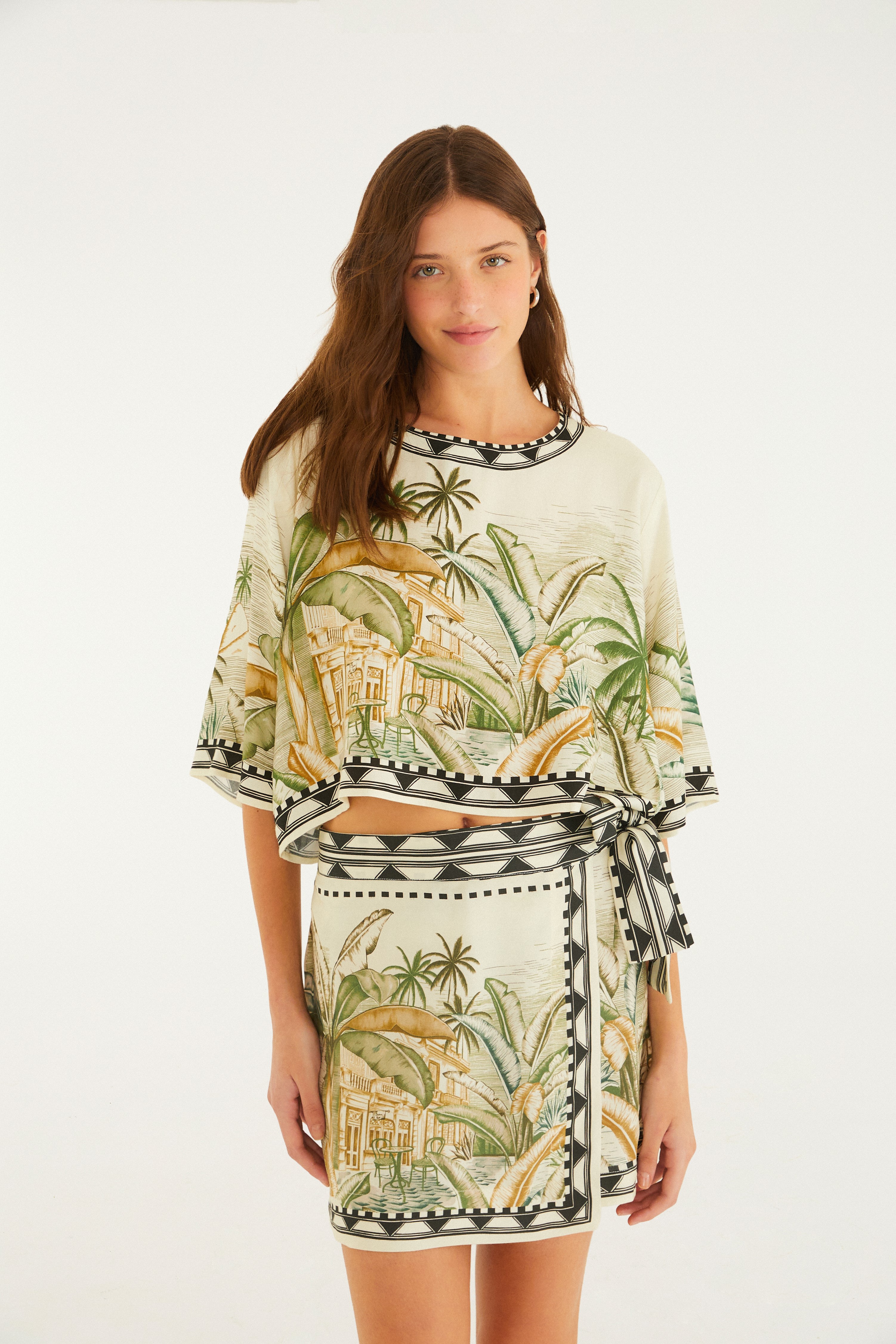 T-Shirt Cropped Estampada Teresa Lenço — foto 2