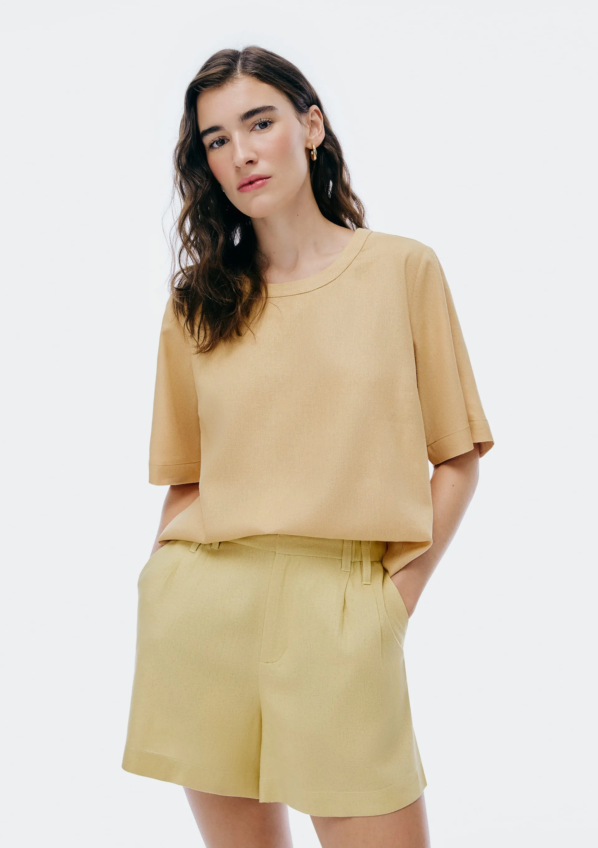 Blusa Feminina Manga Média Com Linho - Bege
