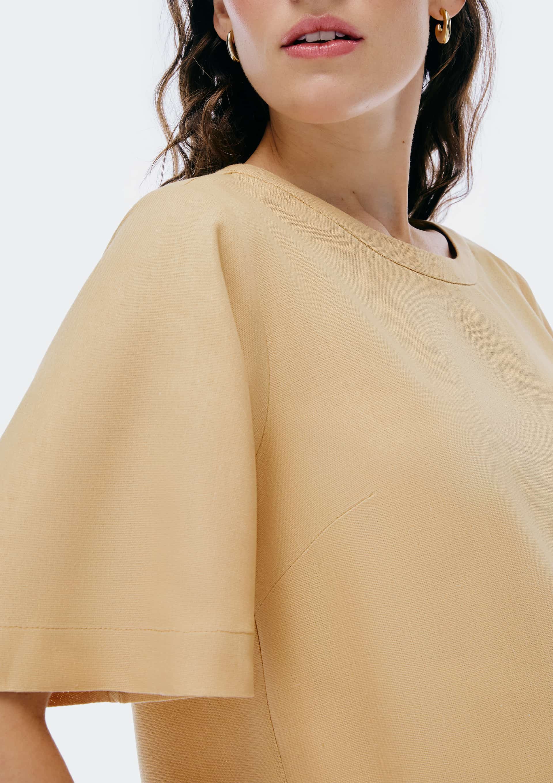 Blusa Feminina Manga Média Com Linho - Bege — foto 2