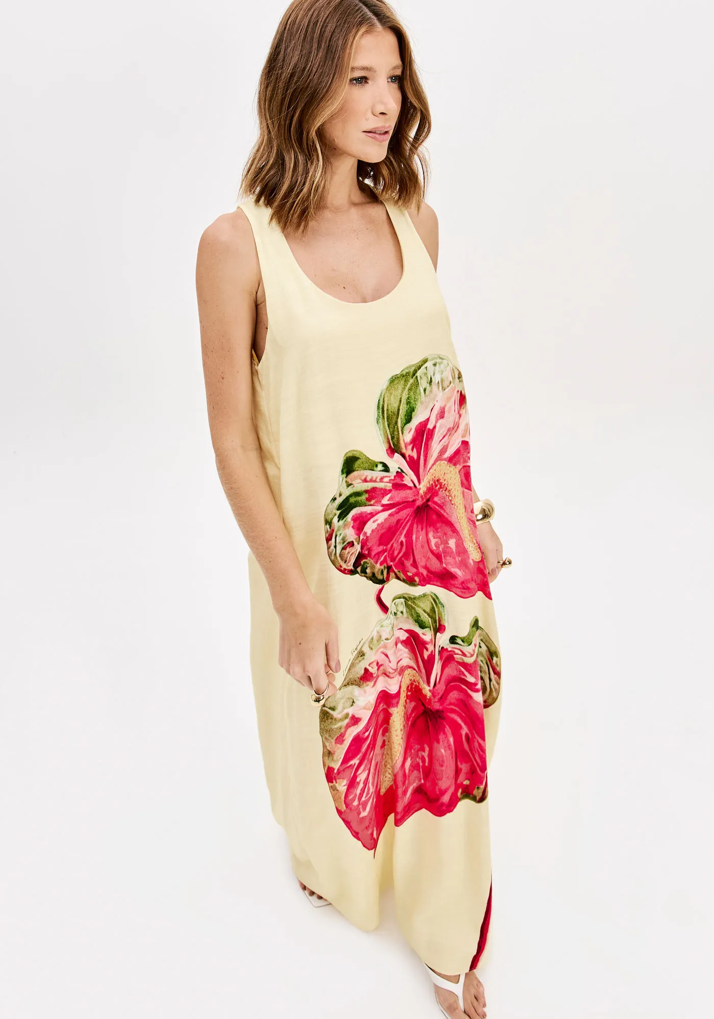 Vestido Longo Sem Mangas Com Cinto — foto 3