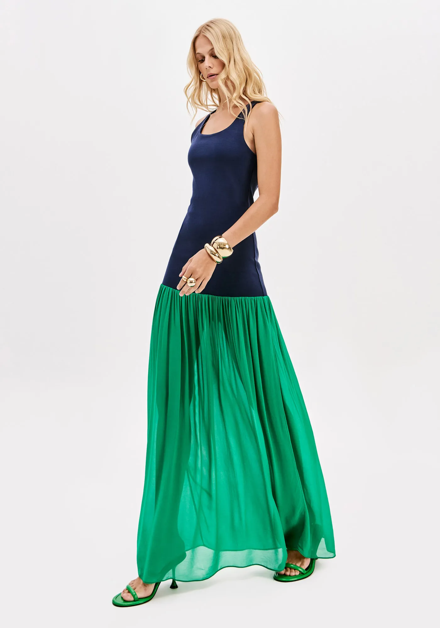 Vestido Super Midi Sem Mangas Com Chiffon