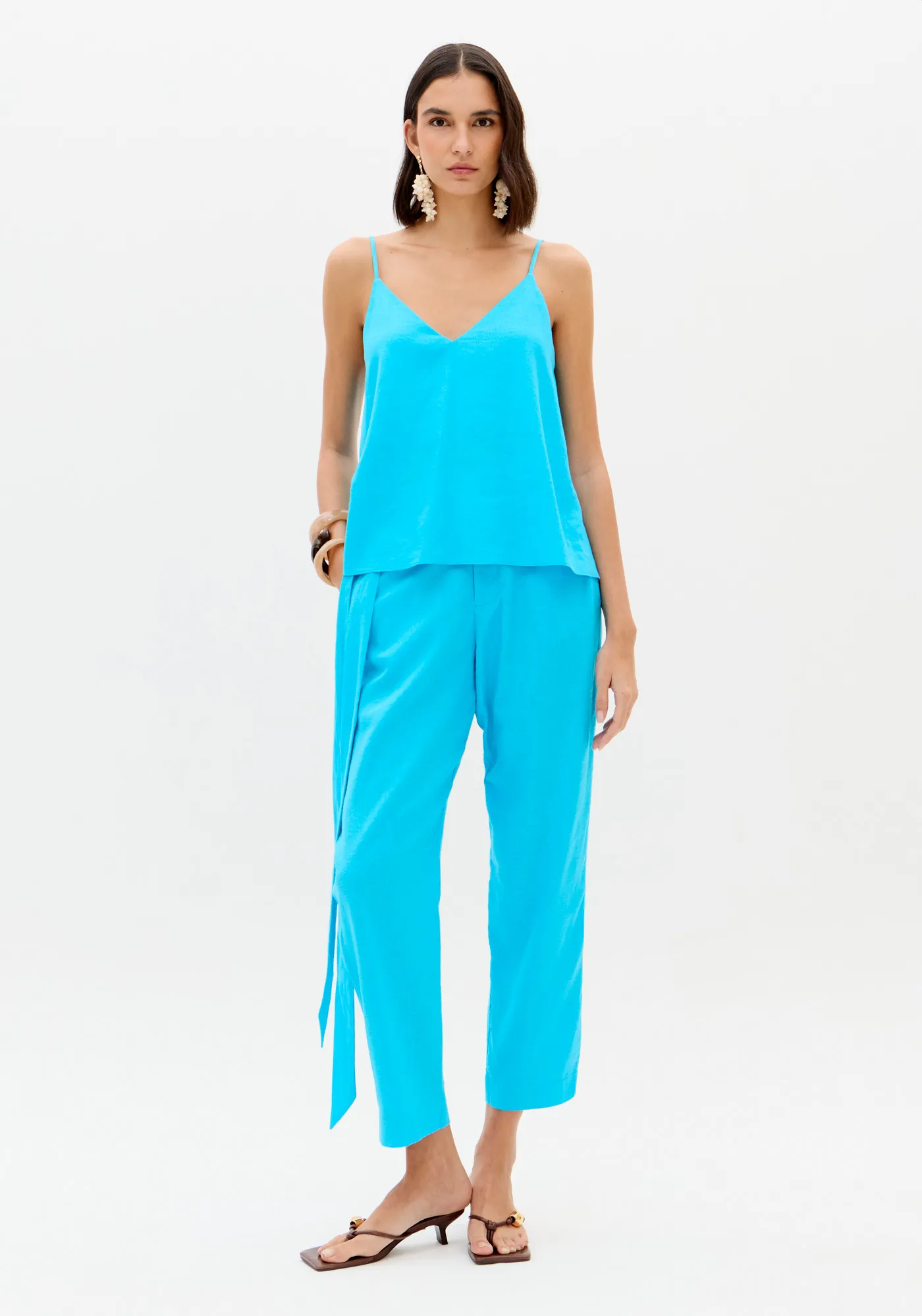Blusa De Alças Finas Com Linho — foto 3