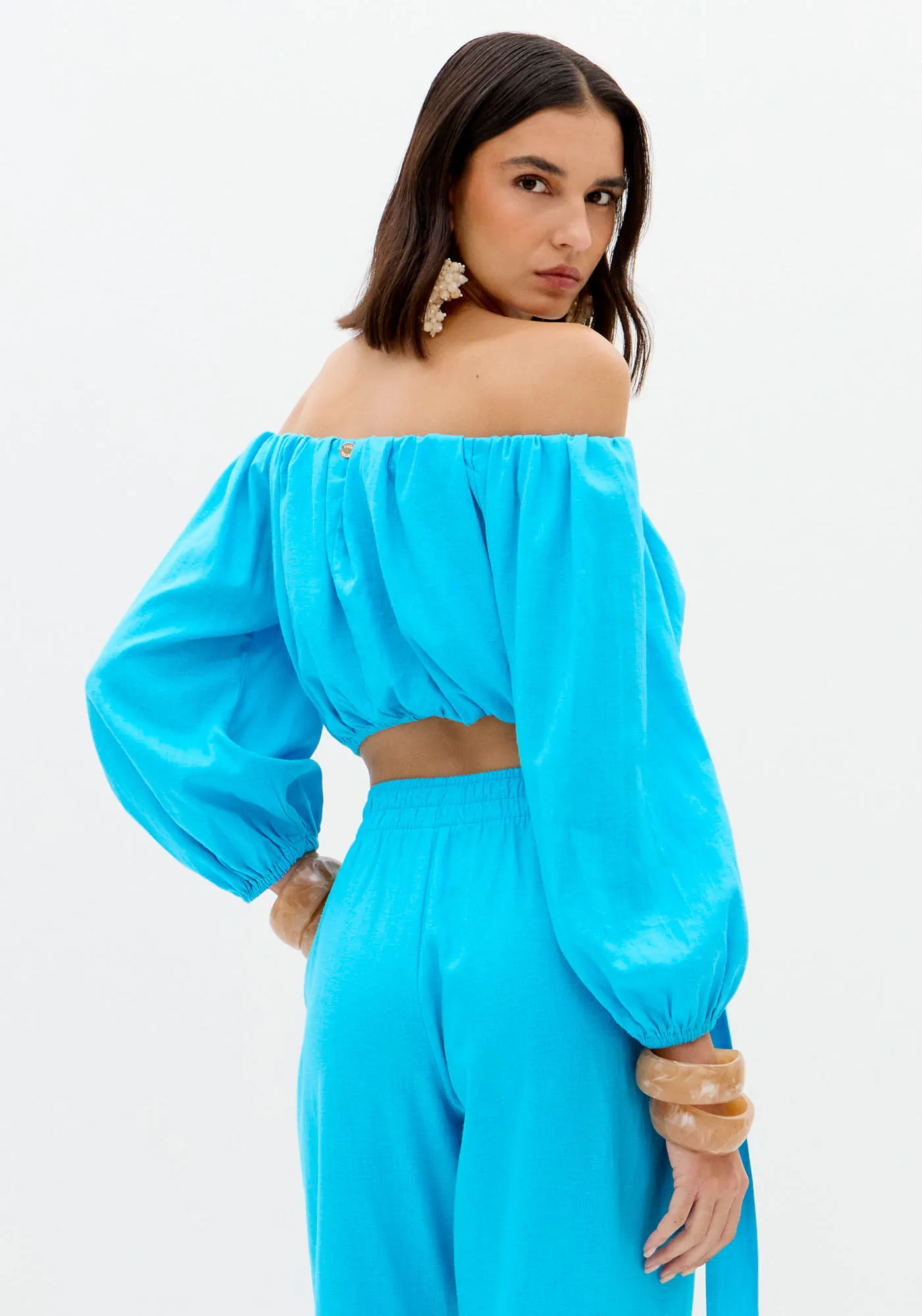 Blusa Ombro A Ombro Cropped Com Linho — foto 2
