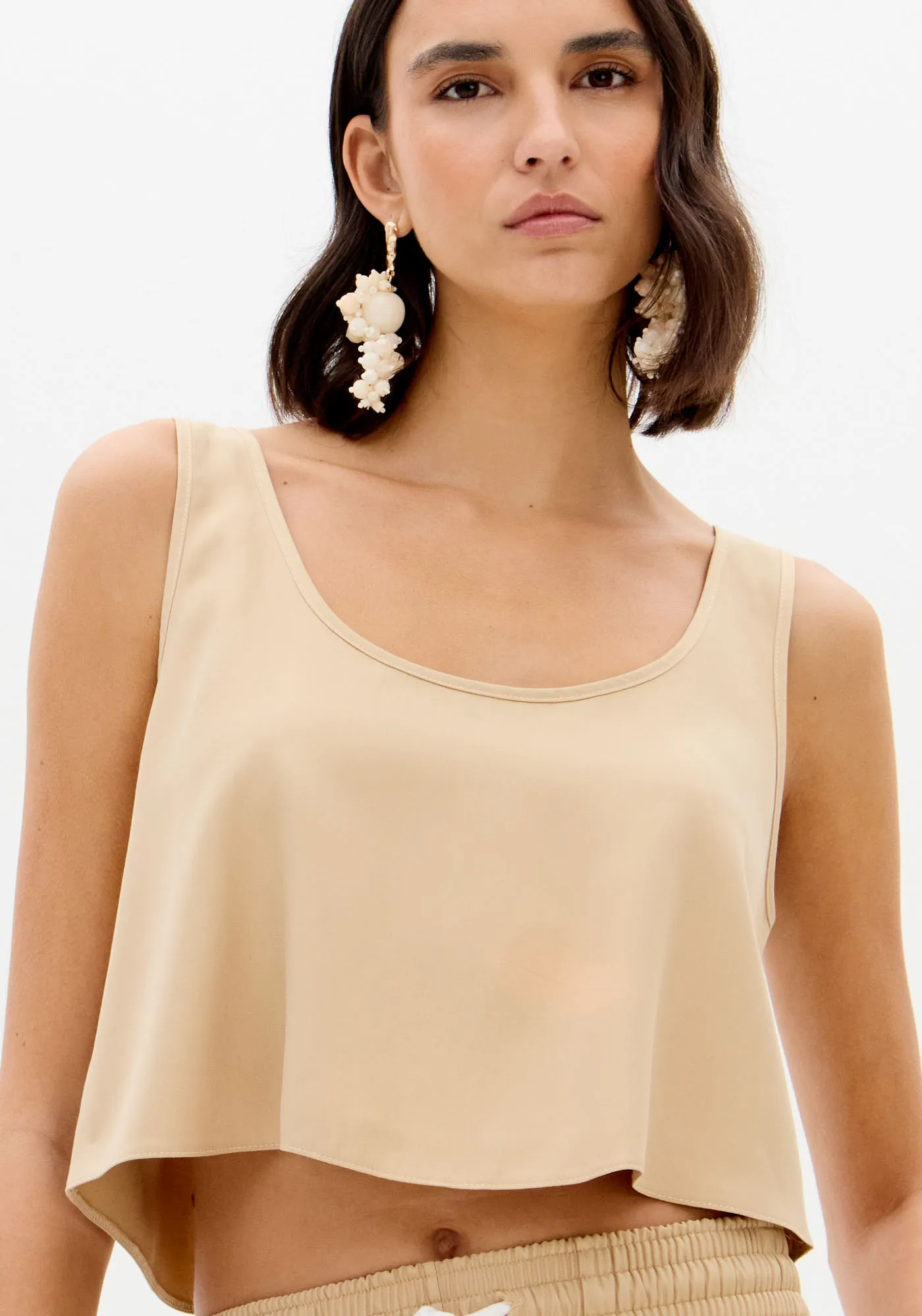 Blusa Curta Descolada Sem Mangas — foto 2