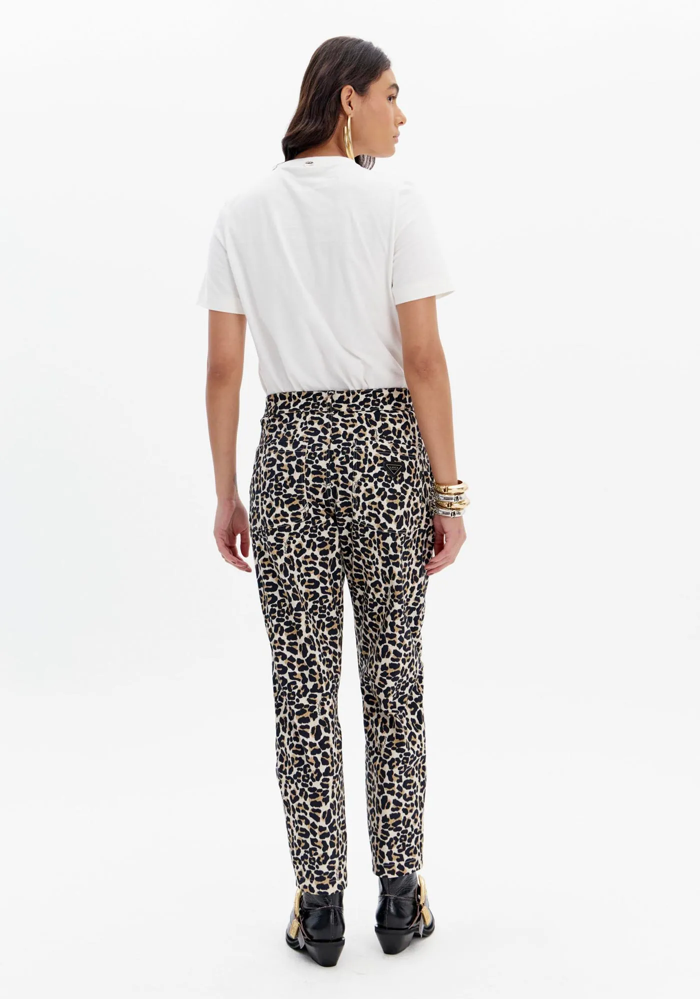 Calça Carrot Estampada Com Cintura Média — foto 3