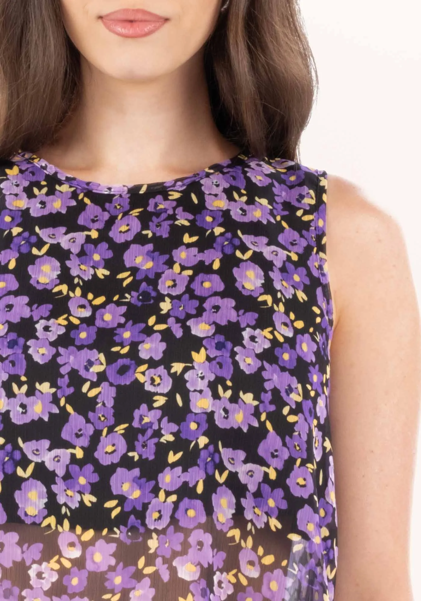 Blusa Solta Sem Mangas Alongada — foto 2