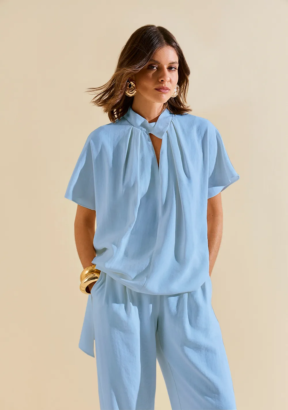 Blusa Morena Rosa Solta Gola Alta Manga Curta Alongada Azul