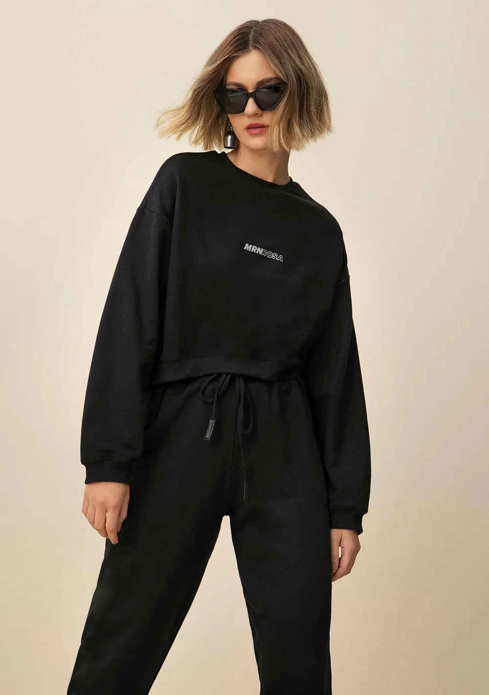 Blusa Morena Rosa Decote Redondo Manga Longa Com Termocolante Preto