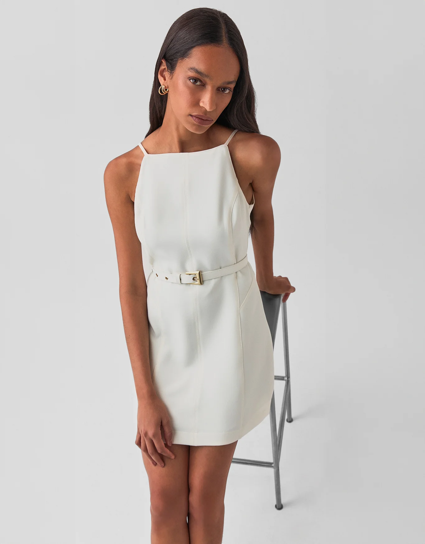 Vestido Curto com Cinto
