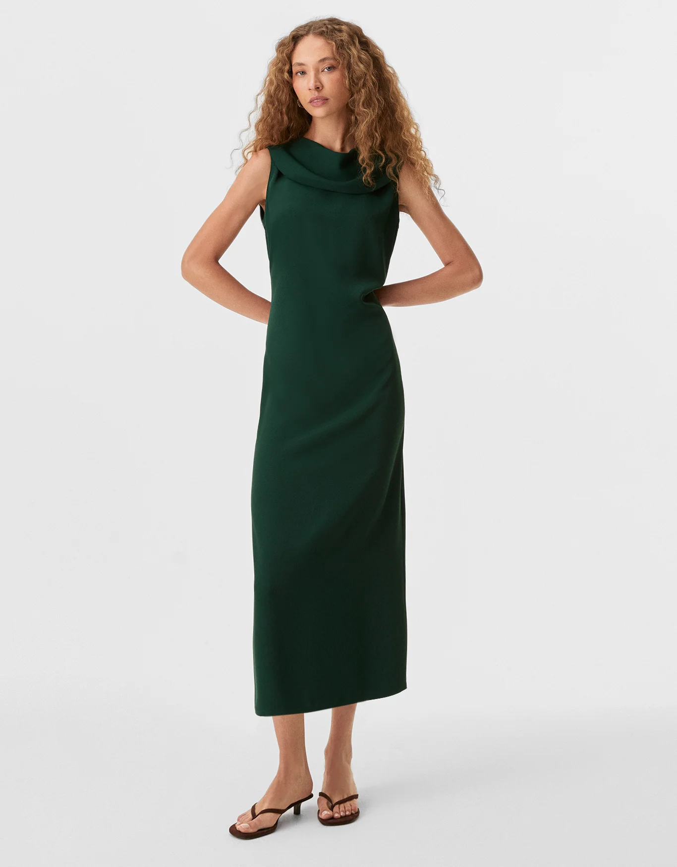 Vestido Midi Gola