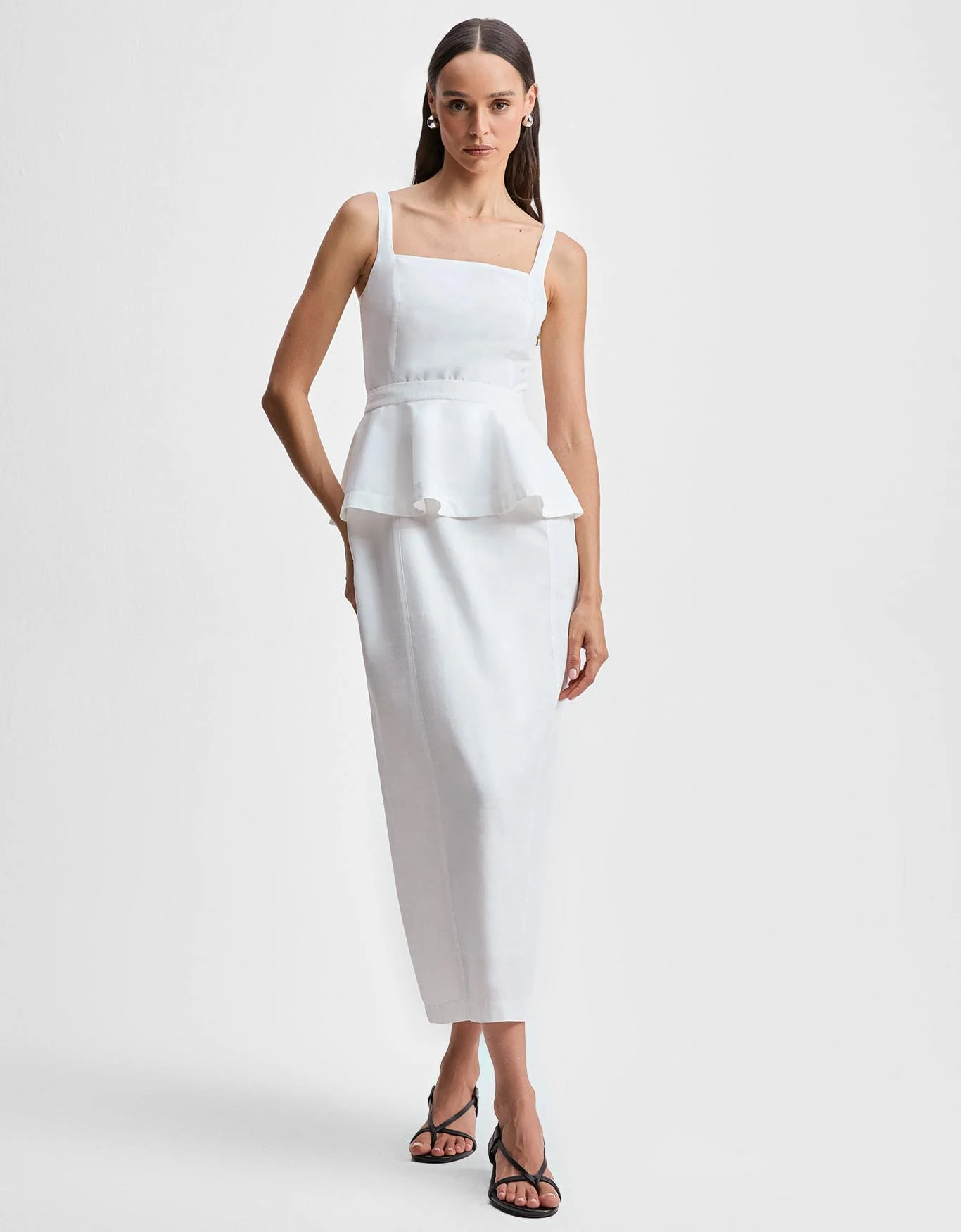 Vestido Reto com Peplum